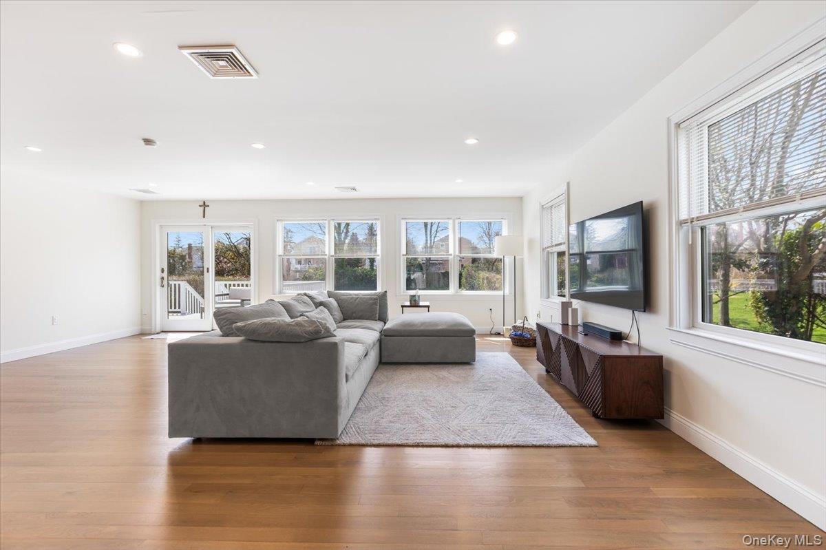 #10 photo, 34 Tuckahoe Avenue, Eastchester , NY 10709