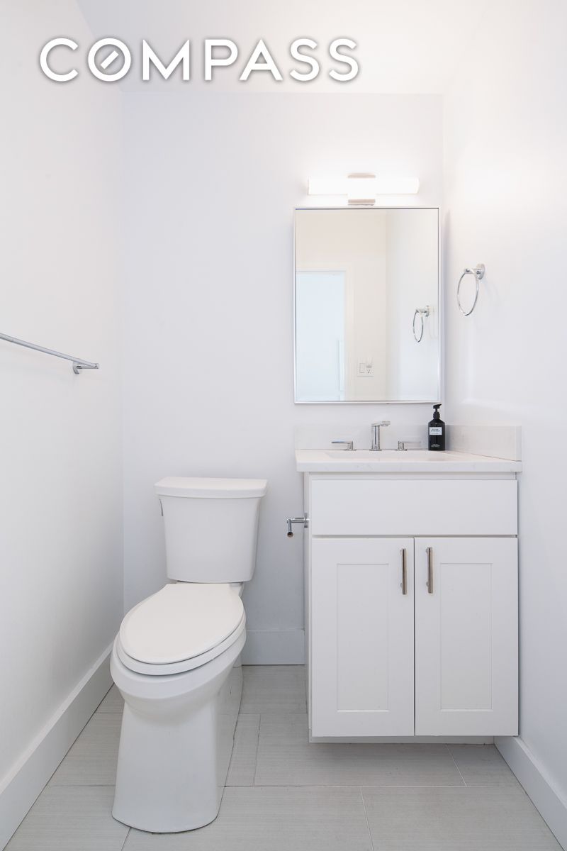 #11 photo, 35 E 10th Street, Greenwich Village , NY 10003