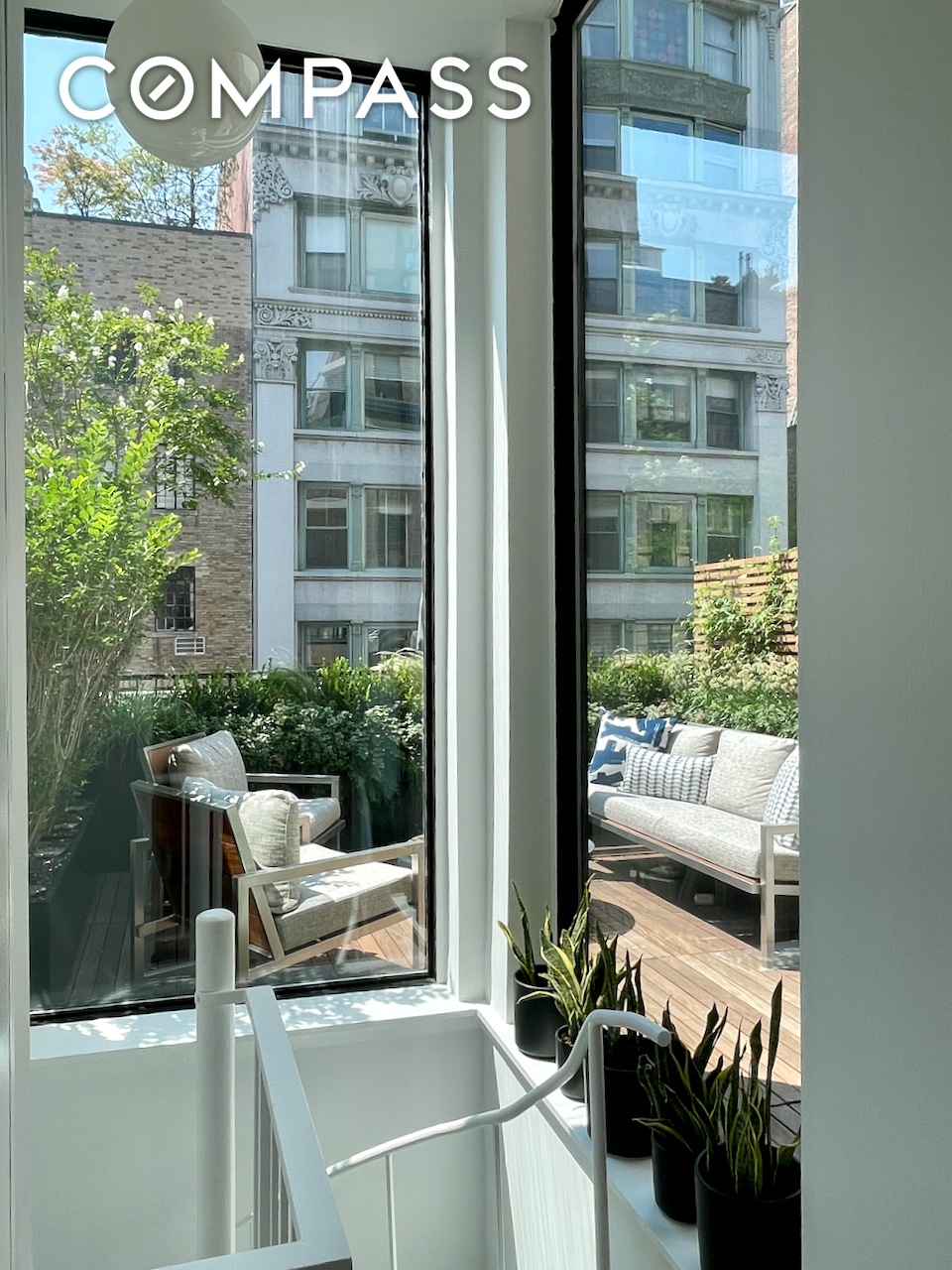 #18 photo, 35 E 10th Street, Greenwich Village , NY 10003