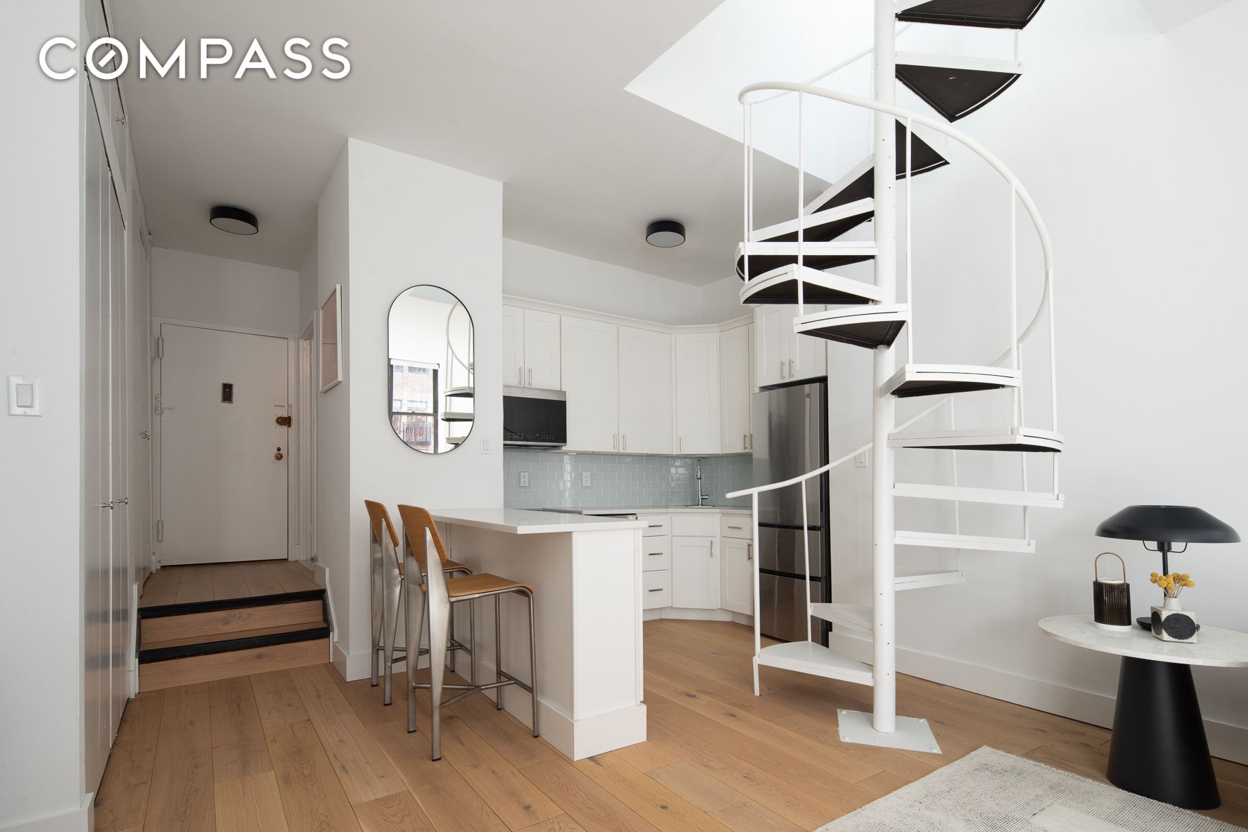 #4 photo, 35 E 10th Street, Greenwich Village , NY 10003