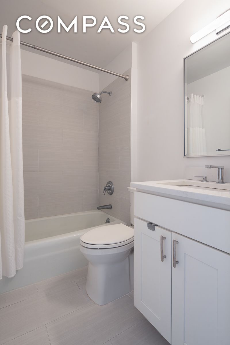 #7 photo, 35 E 10th Street, Greenwich Village , NY 10003