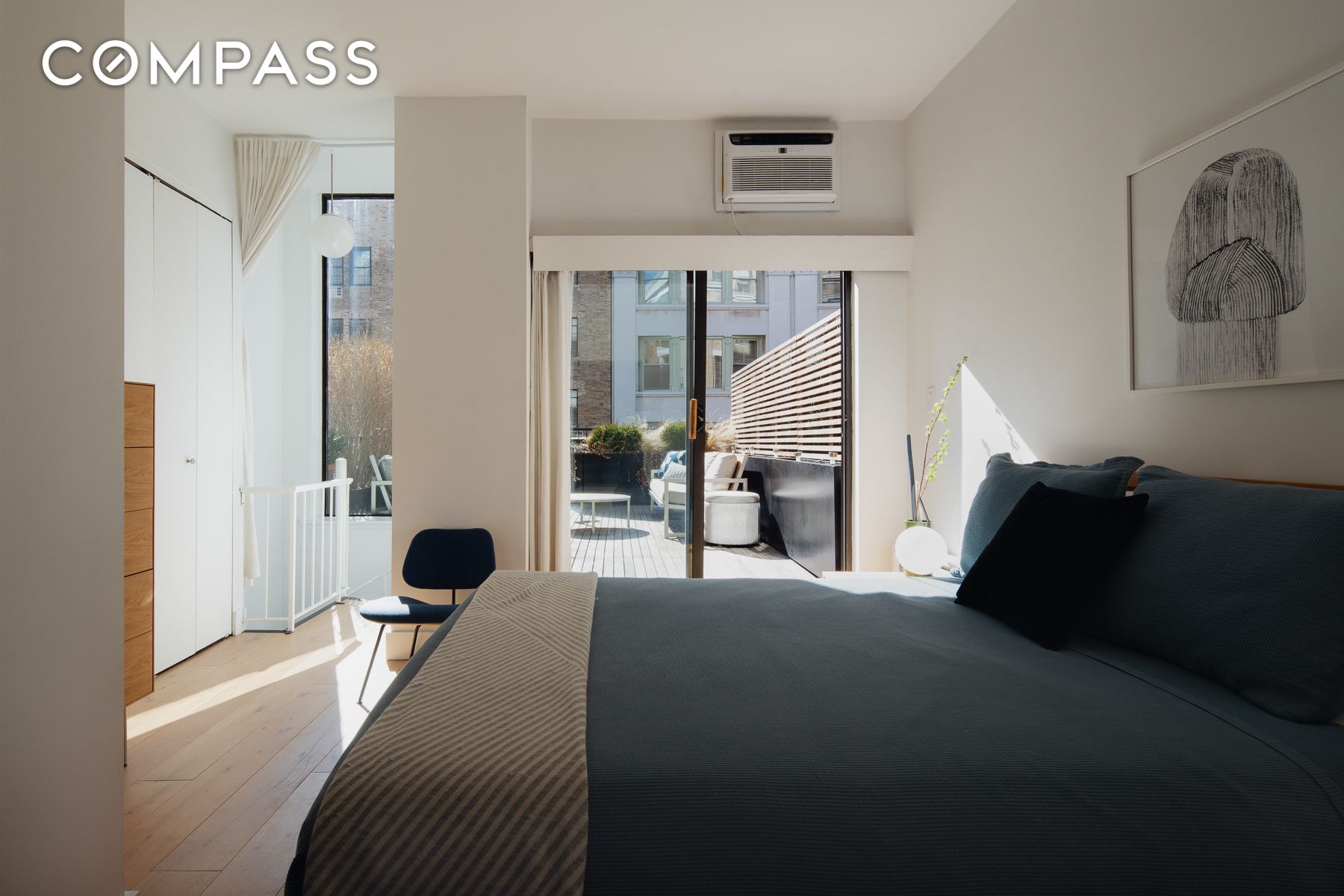 #9 photo, 35 E 10th Street, Greenwich Village , NY 10003