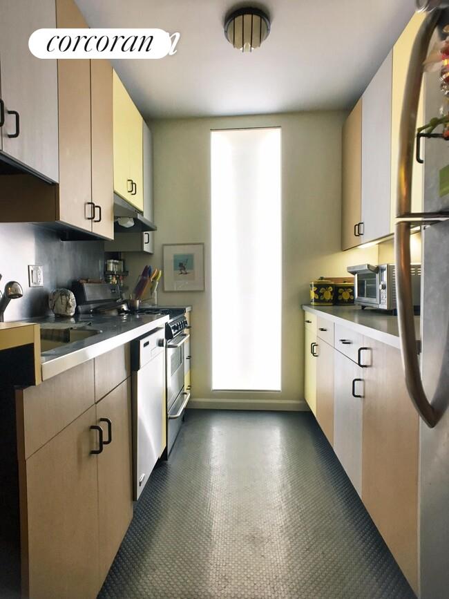 #7 photo, New York City, Lower East Side , NY 10002