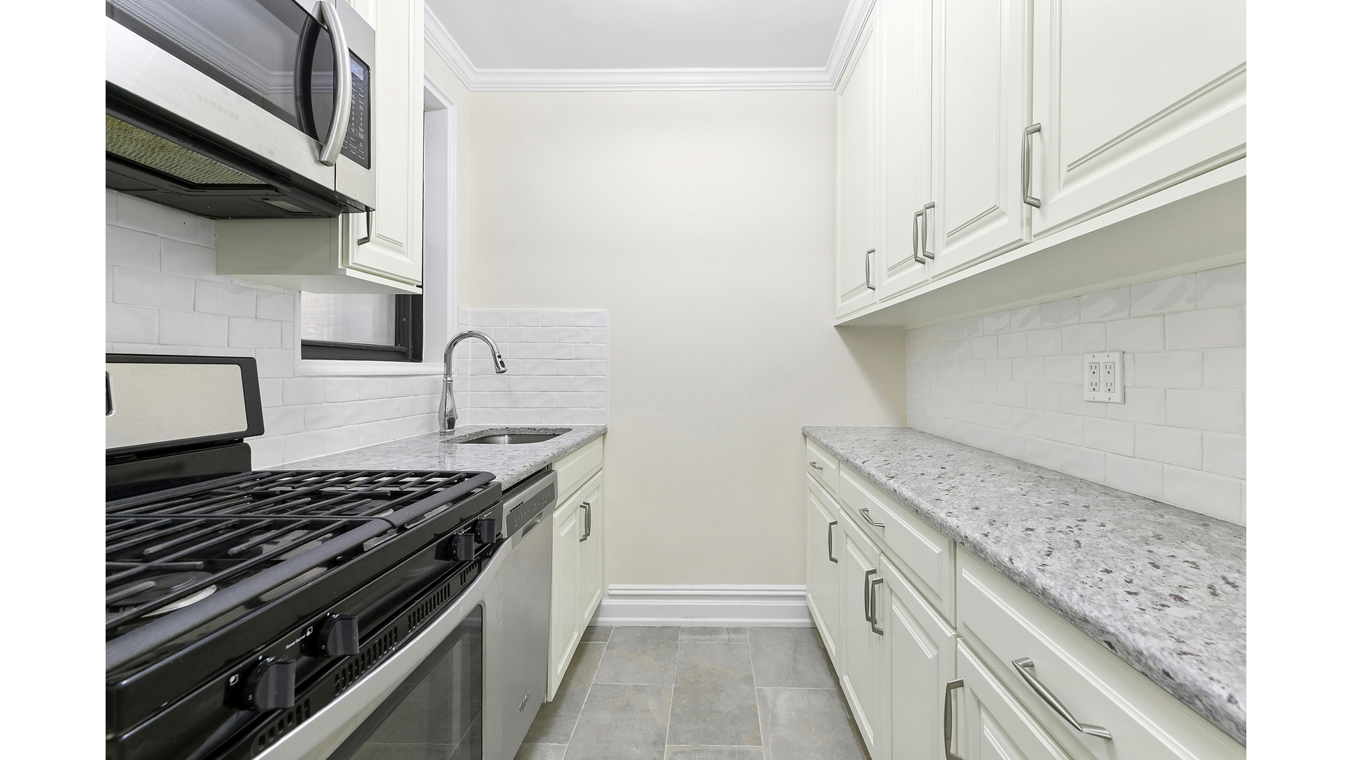 #5 photo, 345 RIVERSIDE Drive, 맨해튼 Upper West Side , NY 10025