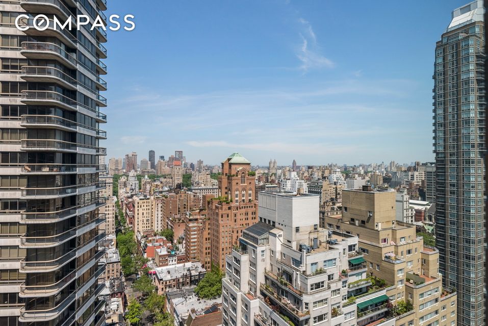 #11 photo, 200 E 62nd Street, 맨해튼 Lenox Hill , NY 10065