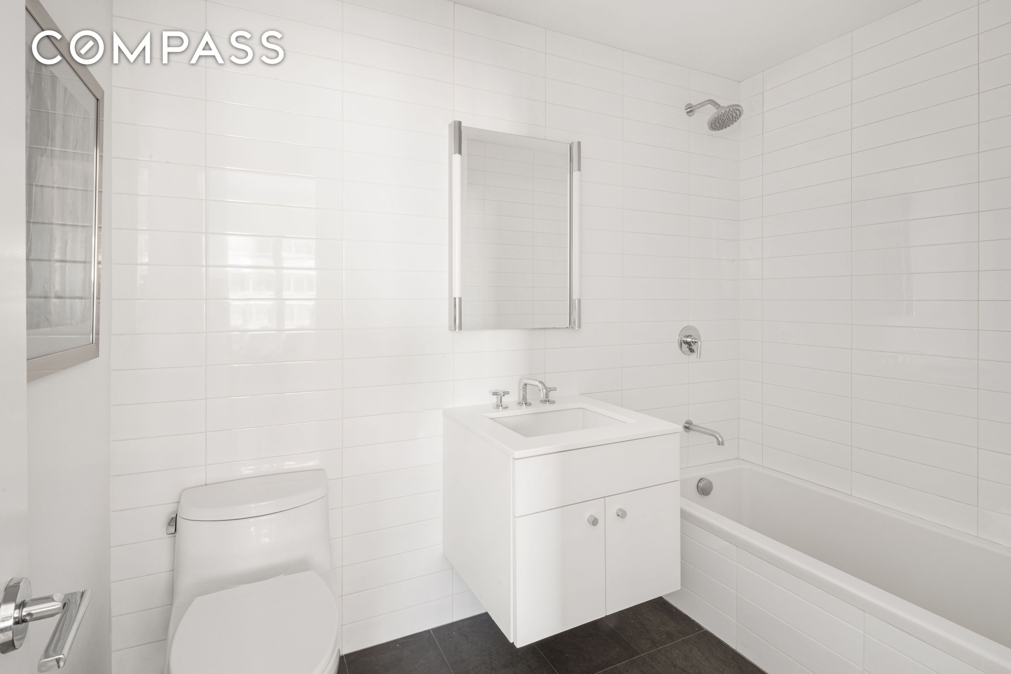 #12 photo, 200 E 62nd Street, 맨해튼 Lenox Hill , NY 10065