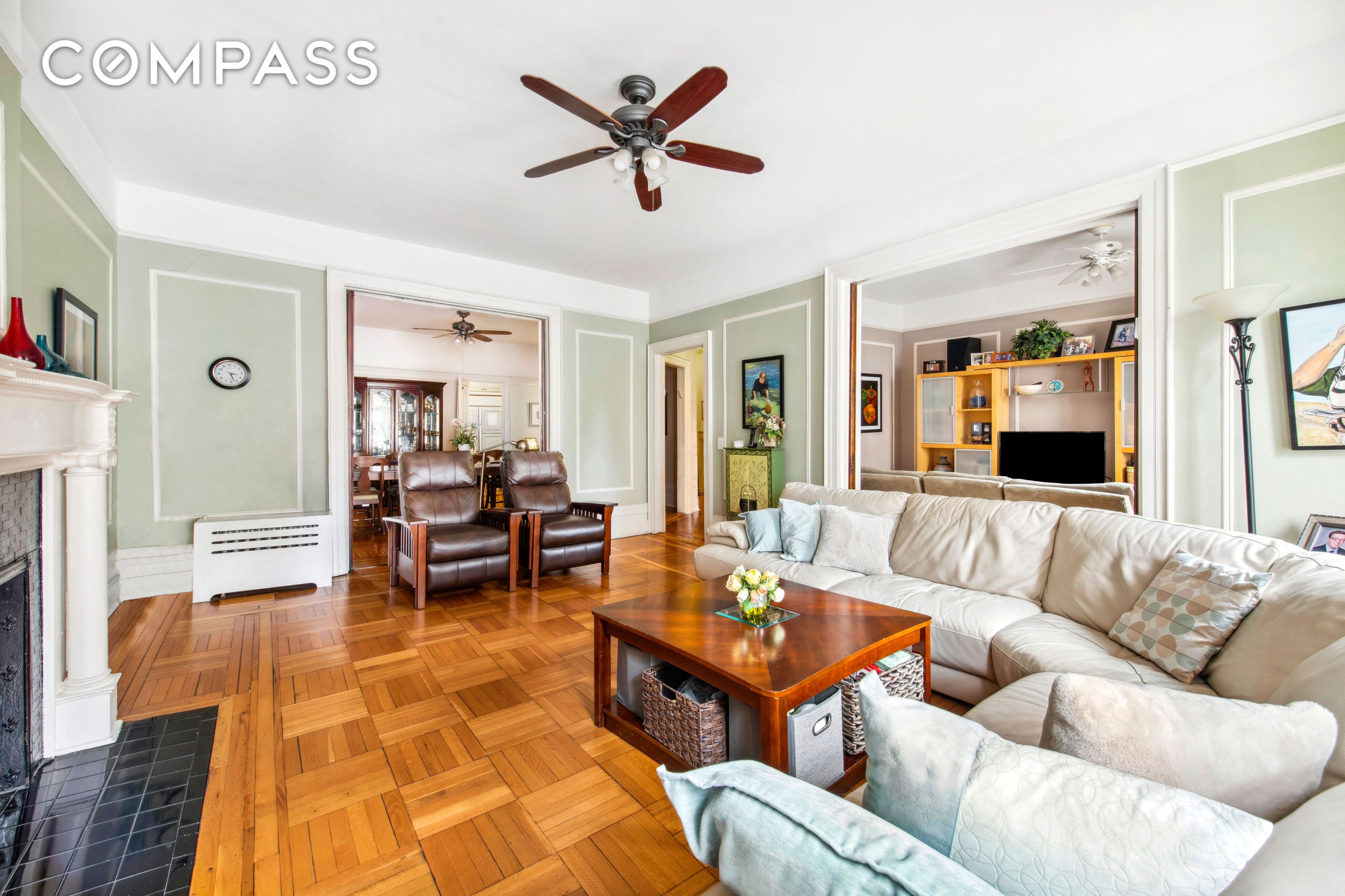 #5 photo, 229 W 97th Street, 맨해튼 Upper West Side , NY 10025