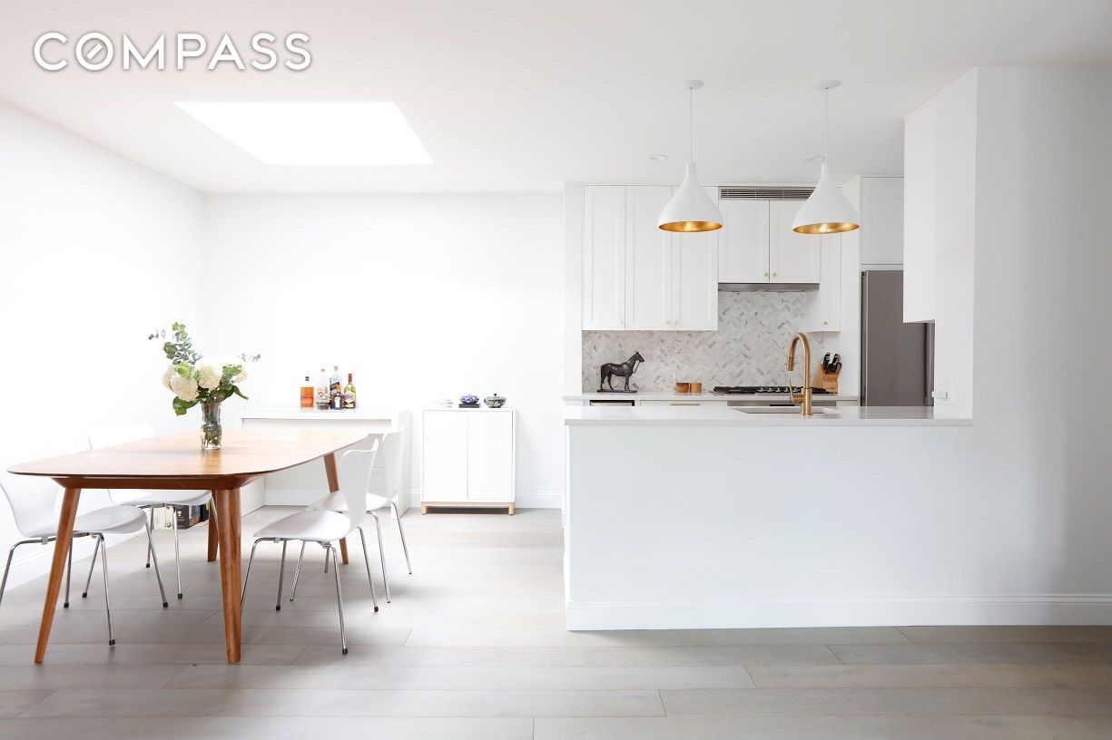 #11 photo, 110 W 90th Street, Upper West Side , NY 10024