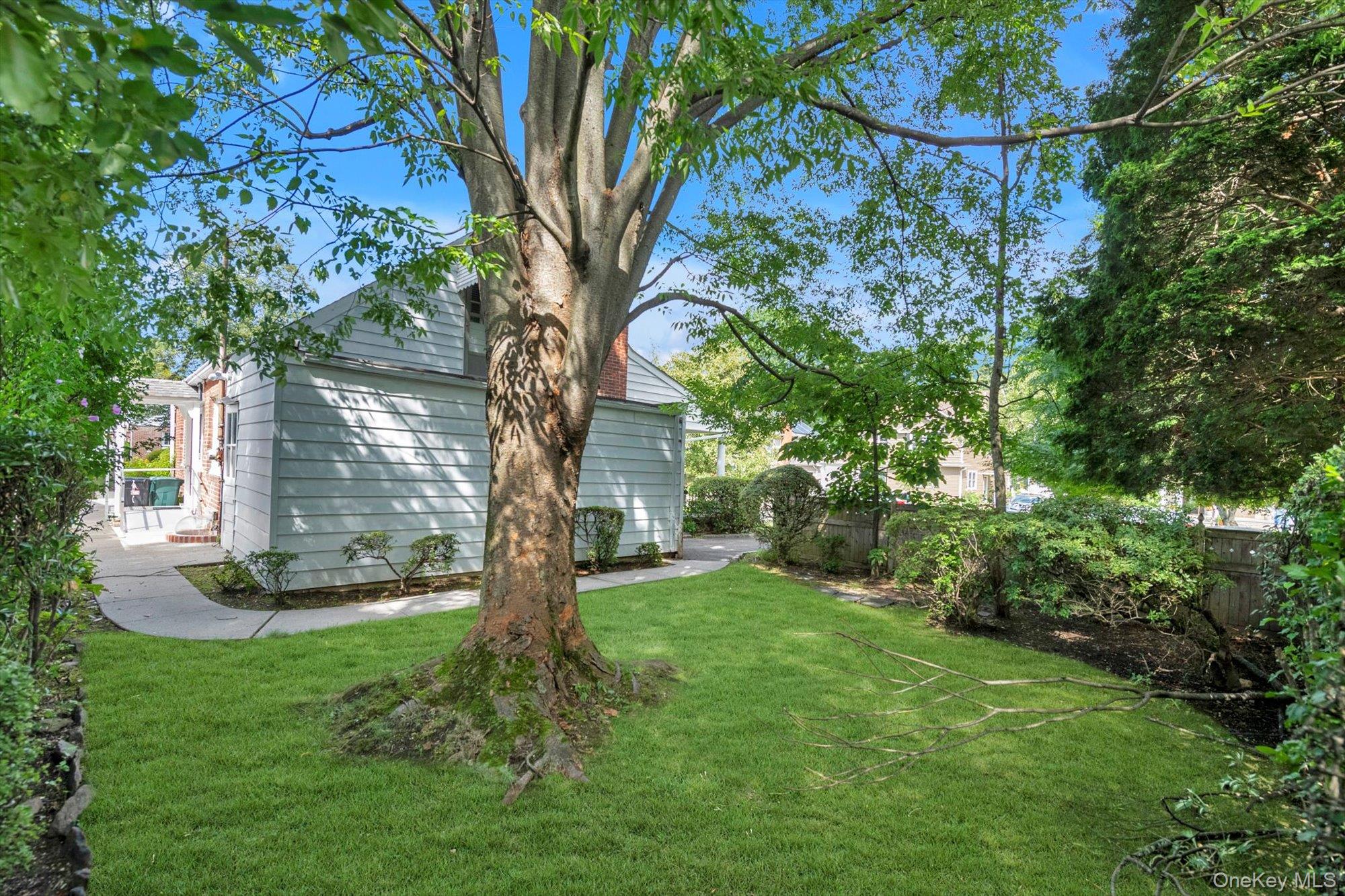 #17 photo, 67 Maple Drive, New Hyde Park , NY 11040