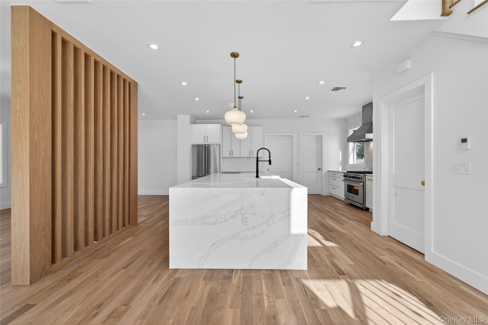 #15 photo, 286 Dorchester Road, Garden City South , NY 11530