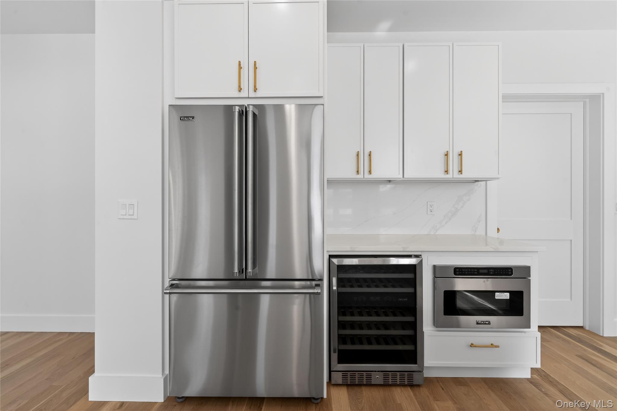 #19 photo, 286 Dorchester Road, Garden City South , NY 11530