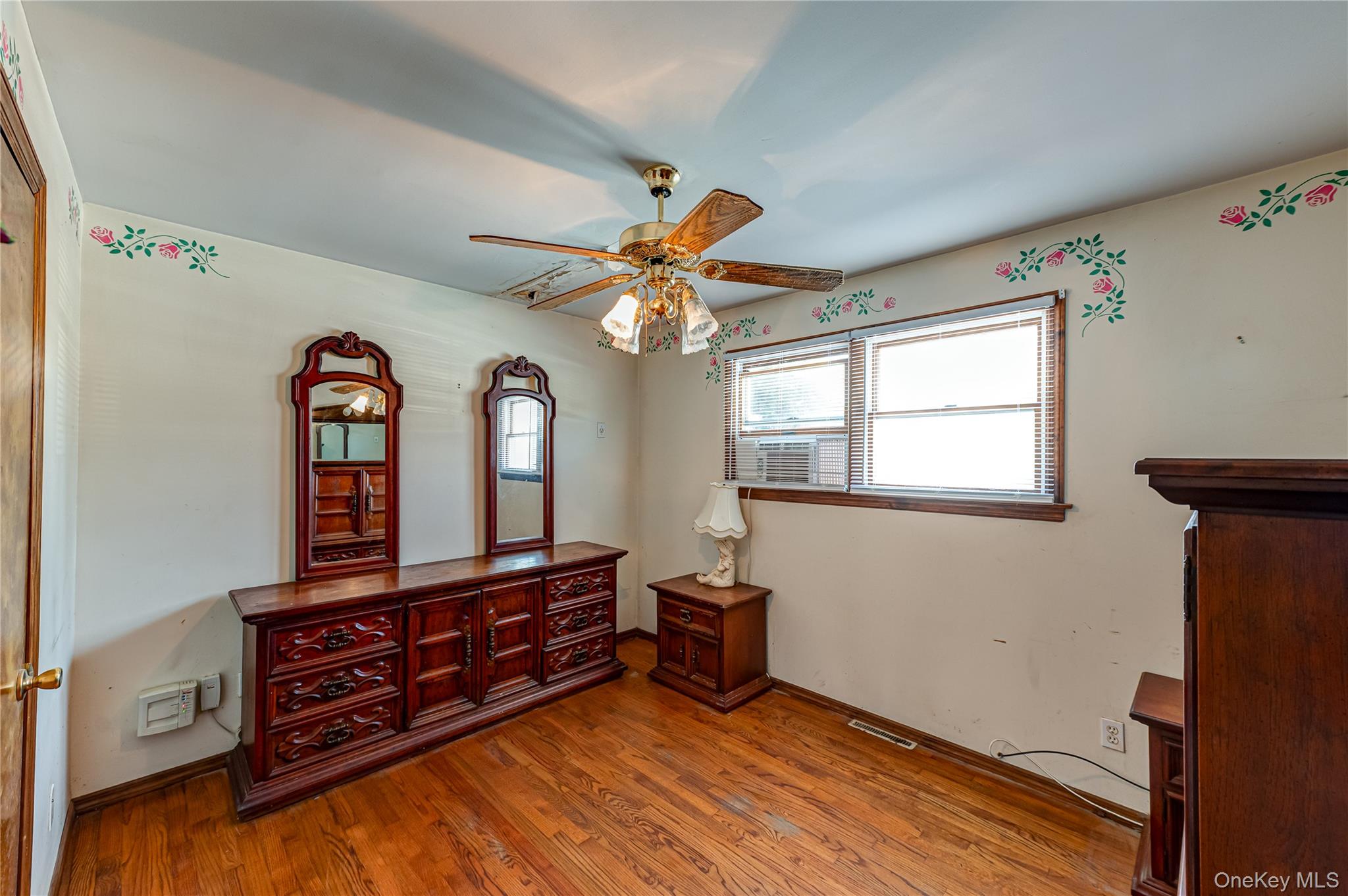 #16 photo, 1440 Lombardy Boulevard, Bay Shore , NY 11706