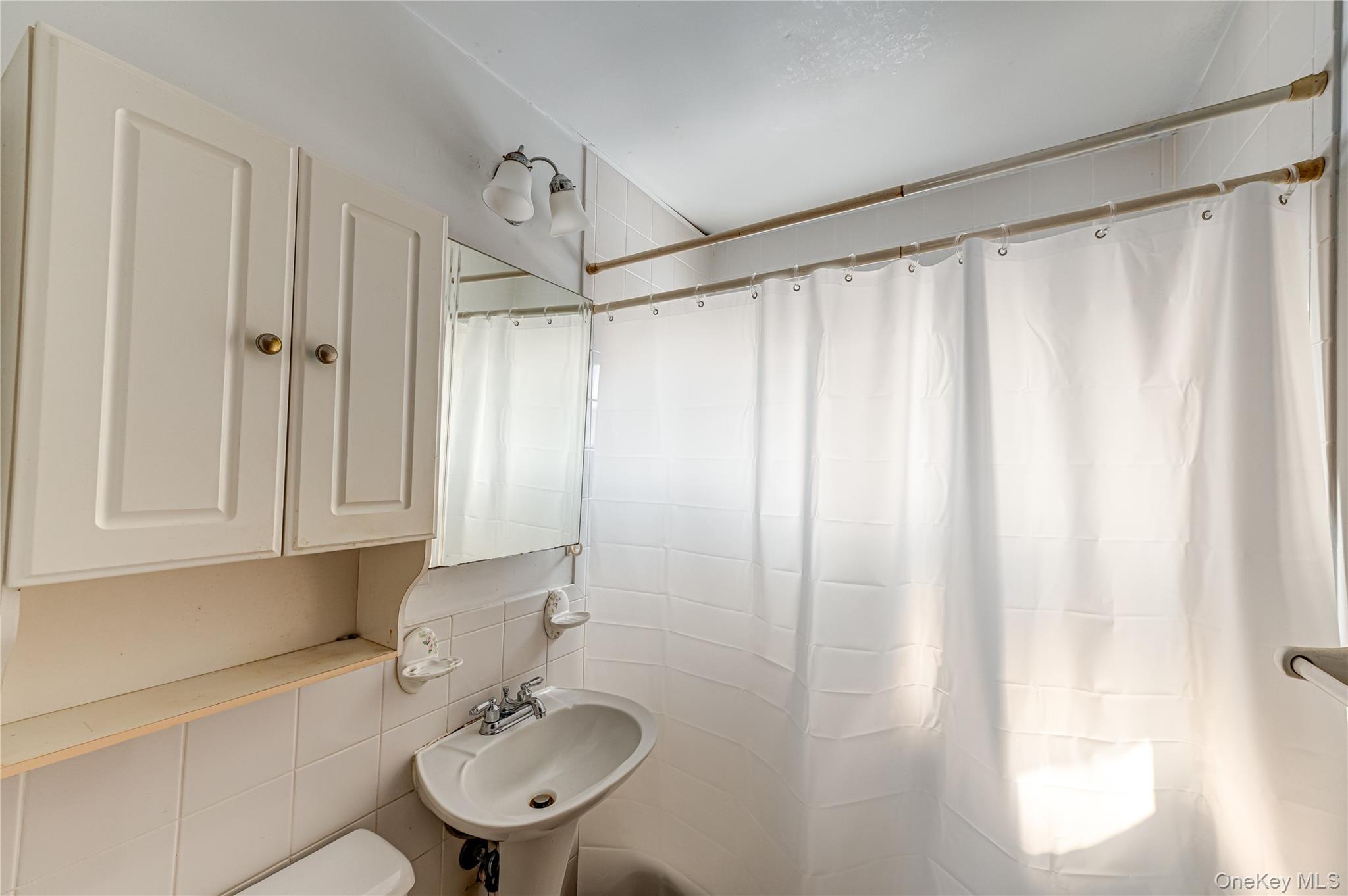 #18 photo, 1440 Lombardy Boulevard, Bay Shore , NY 11706