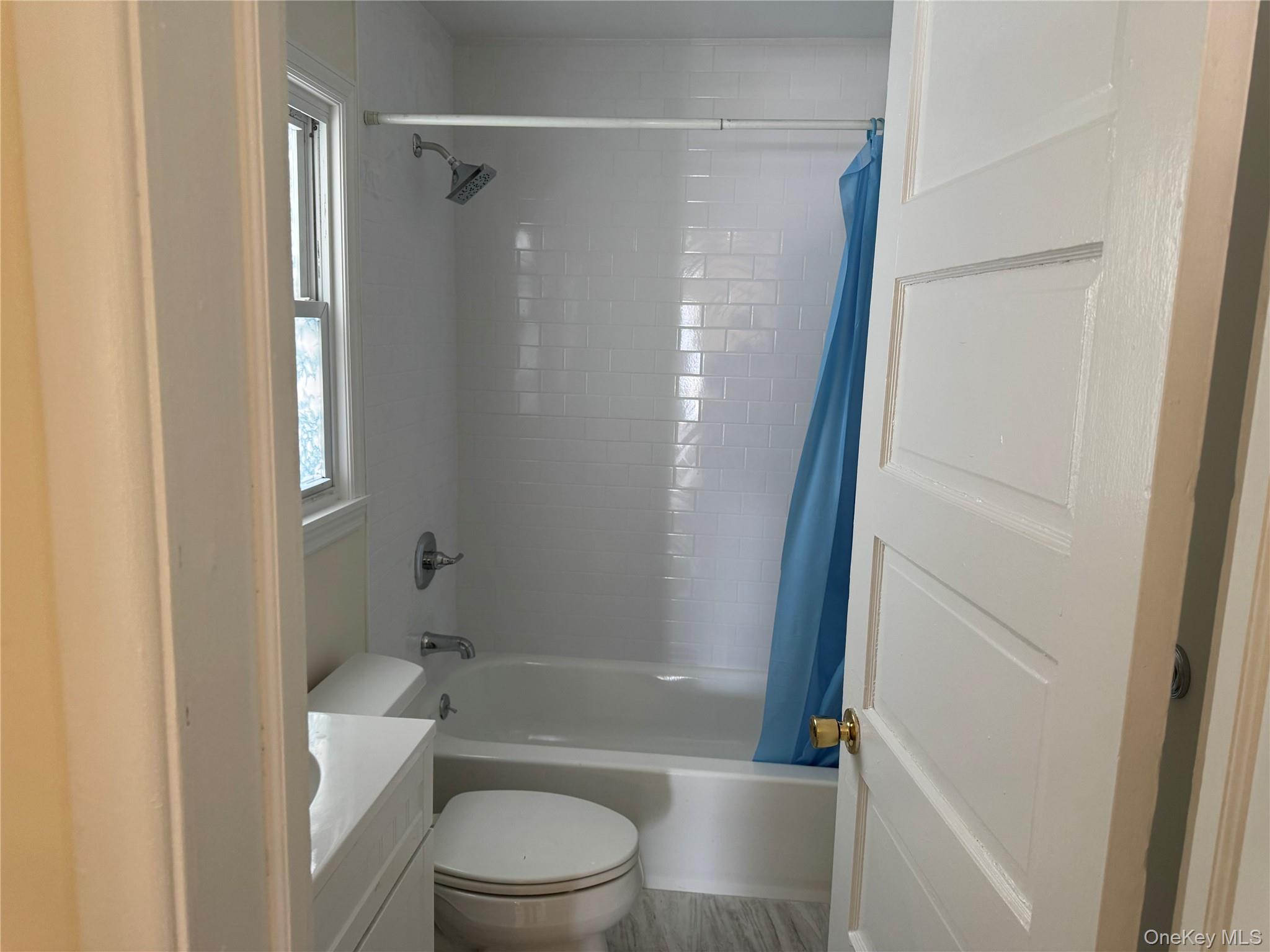 #7 photo, 61 Nassau Avenue, Glen Cove , NY 11542