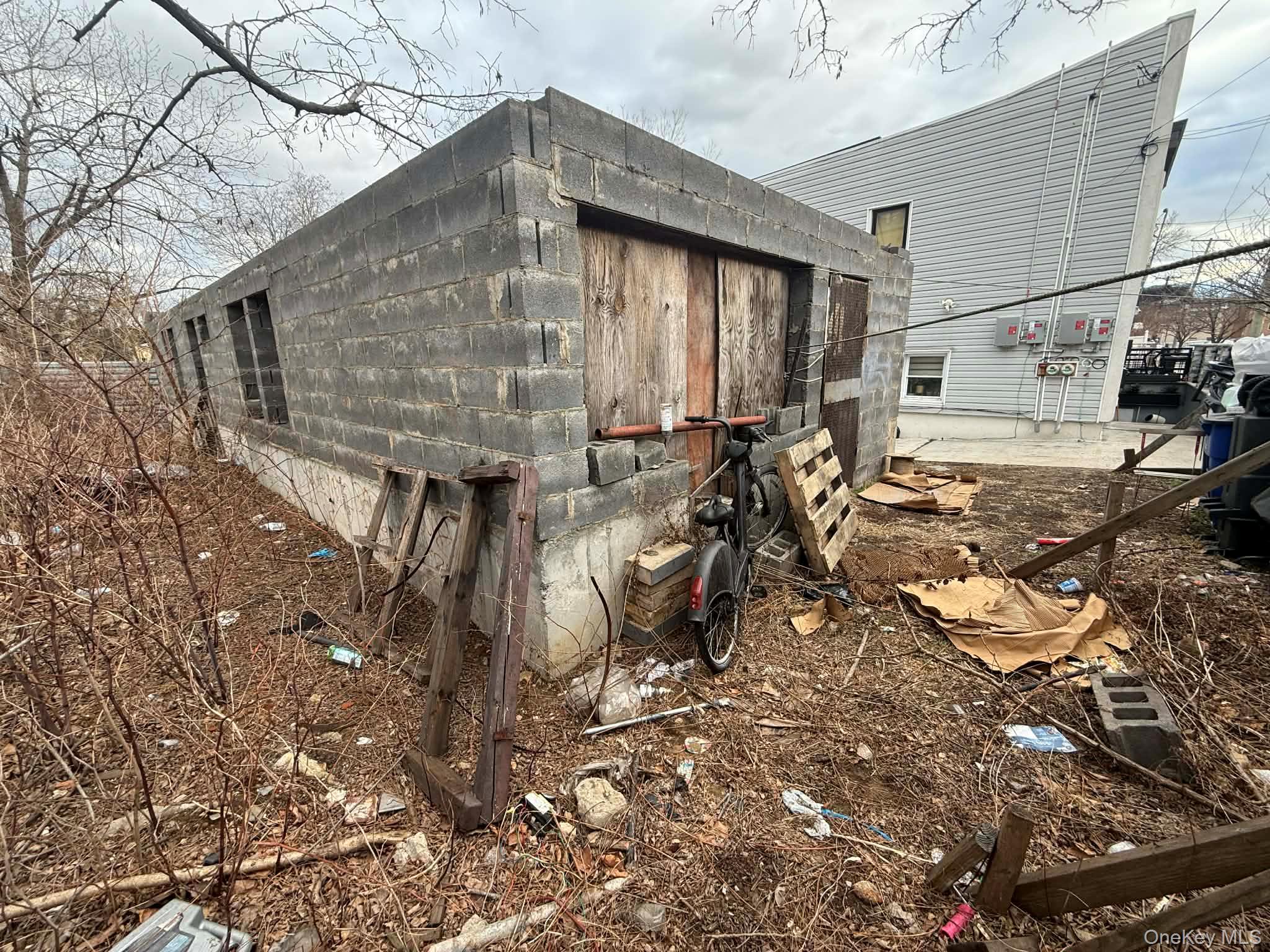 #2 photo, 983 Crescent Street, Brooklyn , NY 11208