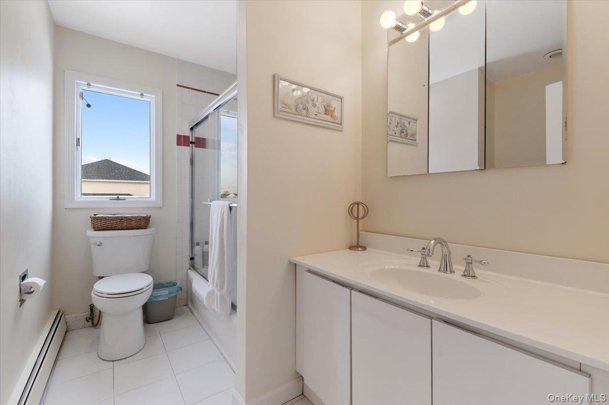 #14 photo, 5 Lafayette Place, מחוז נסאו Massapequa , NY 11758