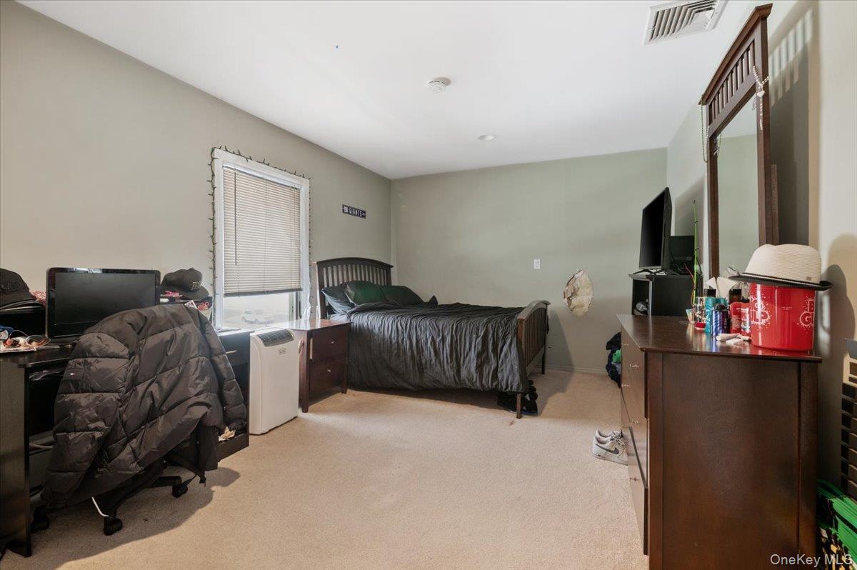 #15 photo, 5 Lafayette Place, מחוז נסאו Massapequa , NY 11758