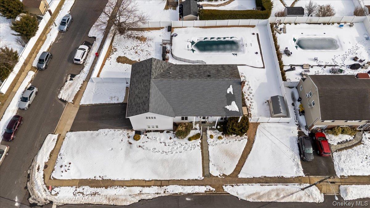 #2 photo, 5 Lafayette Place, מחוז נסאו Massapequa , NY 11758