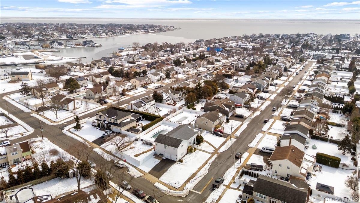 #20 photo, 5 Lafayette Place, מחוז נסאו Massapequa , NY 11758