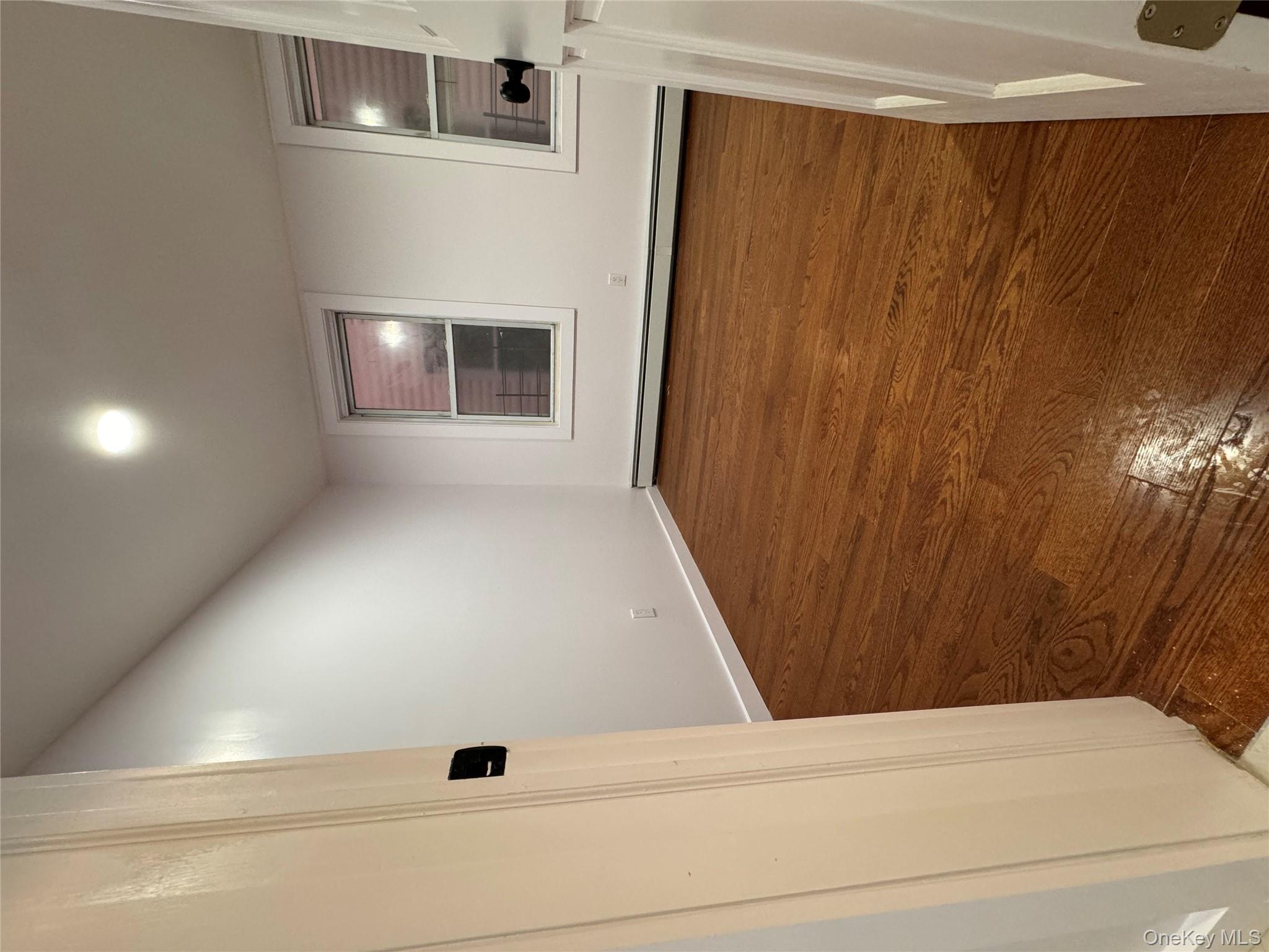 #3 photo, 94-61 Alstyne Avenue, Elmhurst , NY 11373