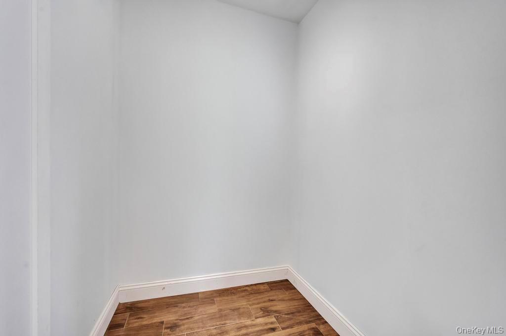 #20 photo, 9 James Street, מחוז נסאו East Rockaway , NY 11518