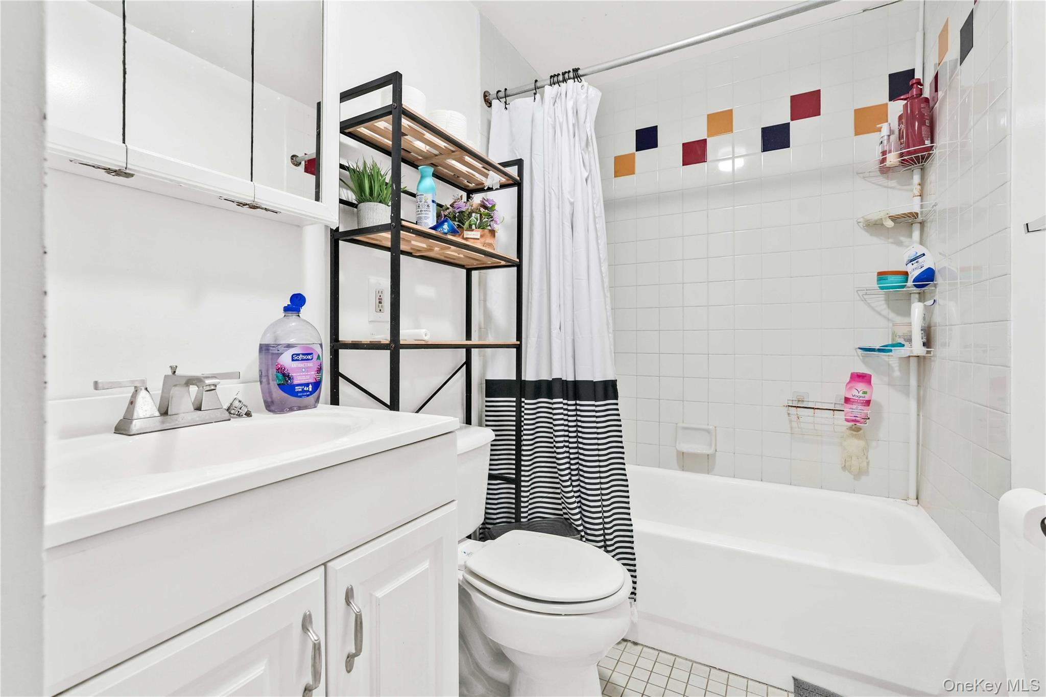 #20 photo, 34-46 10th Street, Astoria , NY 11106