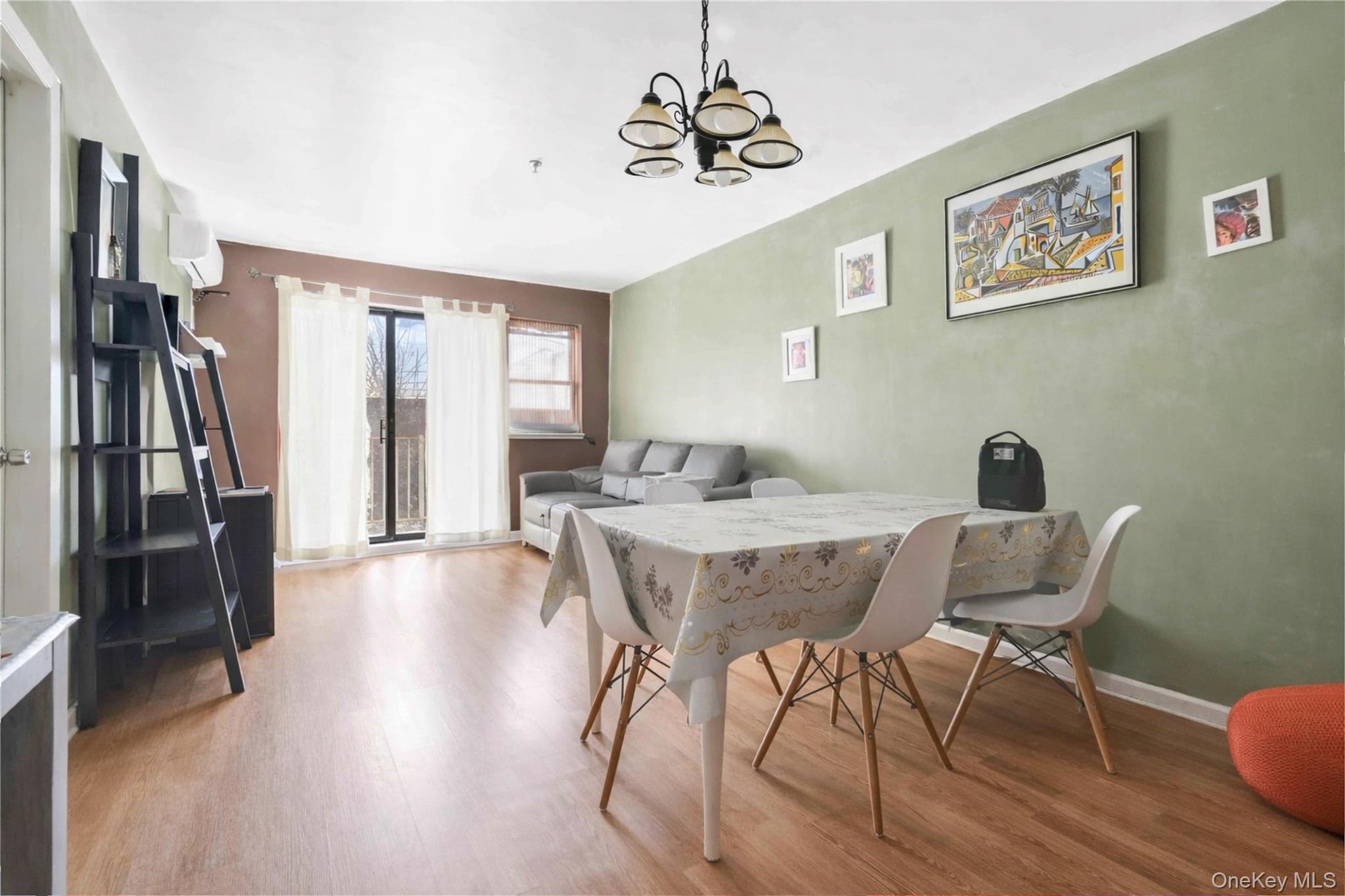 #6 photo, 34-46 10th Street, Astoria , NY 11106