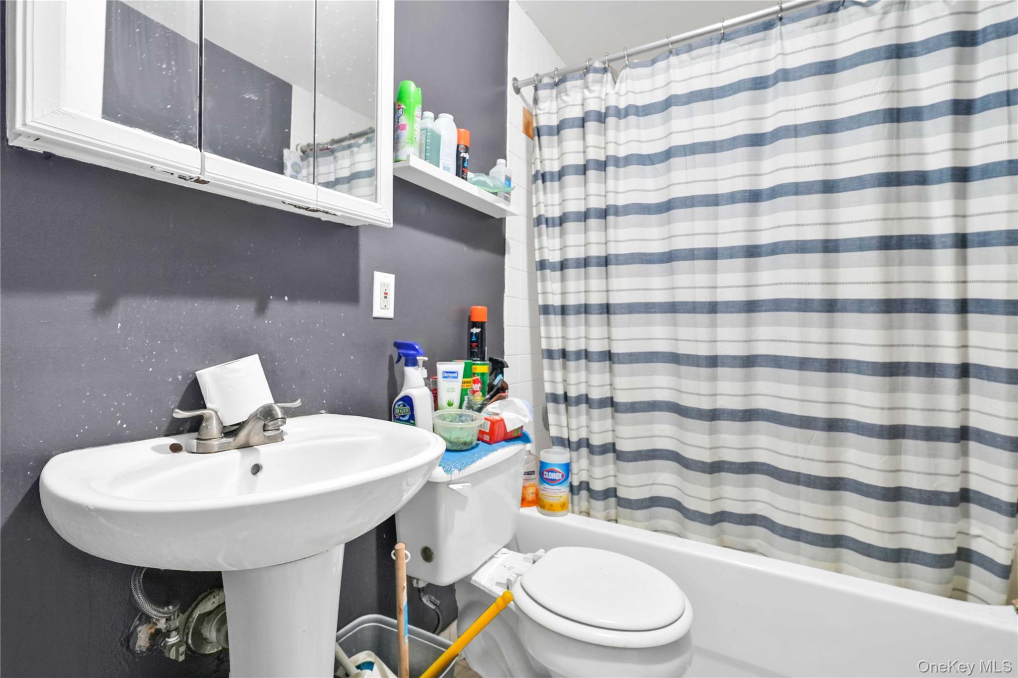 #8 photo, 34-46 10th Street, Astoria , NY 11106