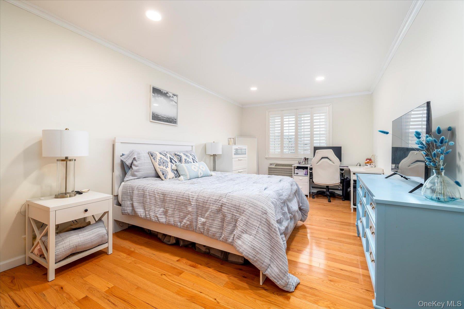 #13 photo, 210 Westend Avenue, Freeport , NY 11520