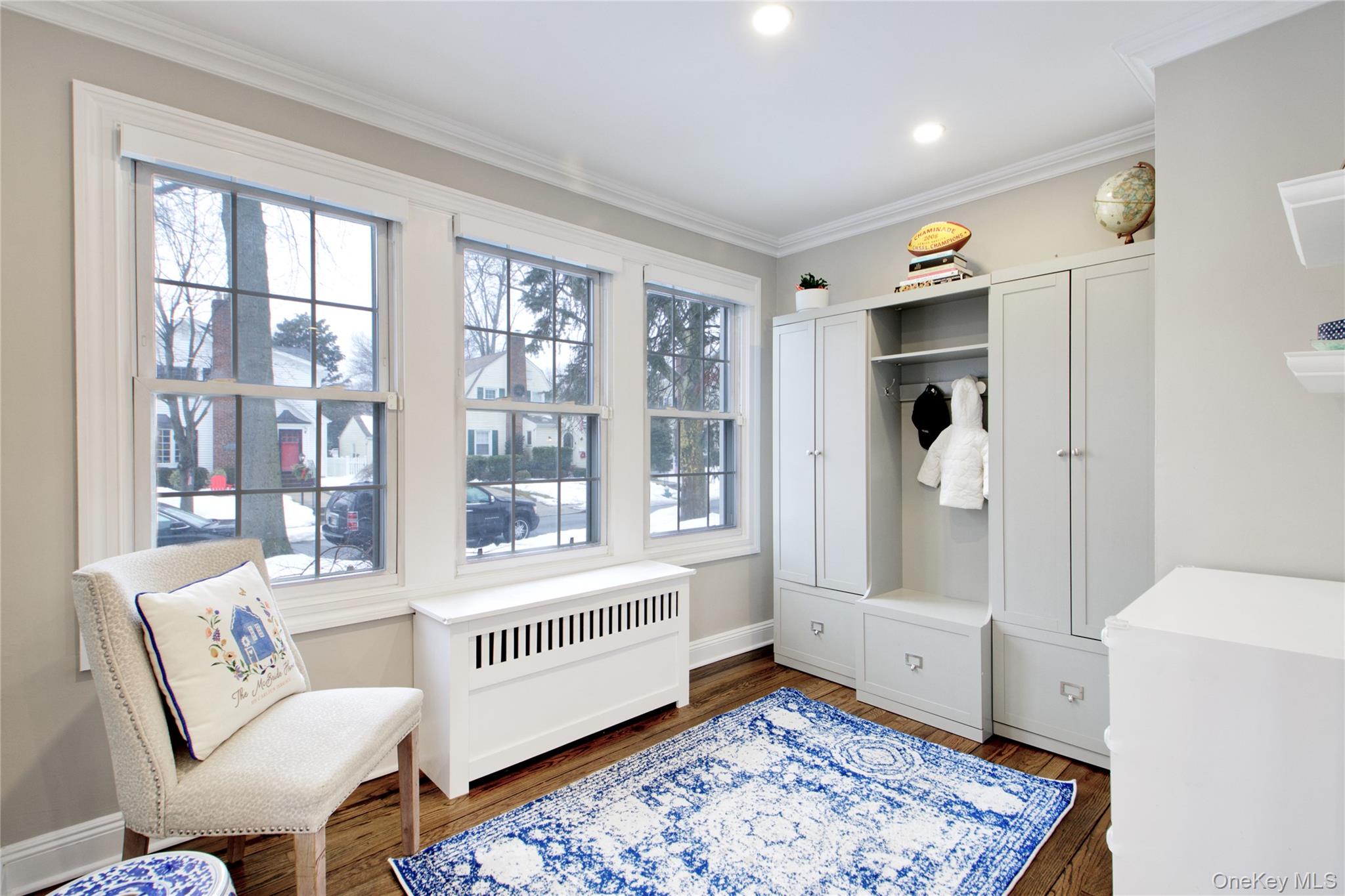 #4 photo, 178 Carlton Terrace, Stewart Manor , NY 11530