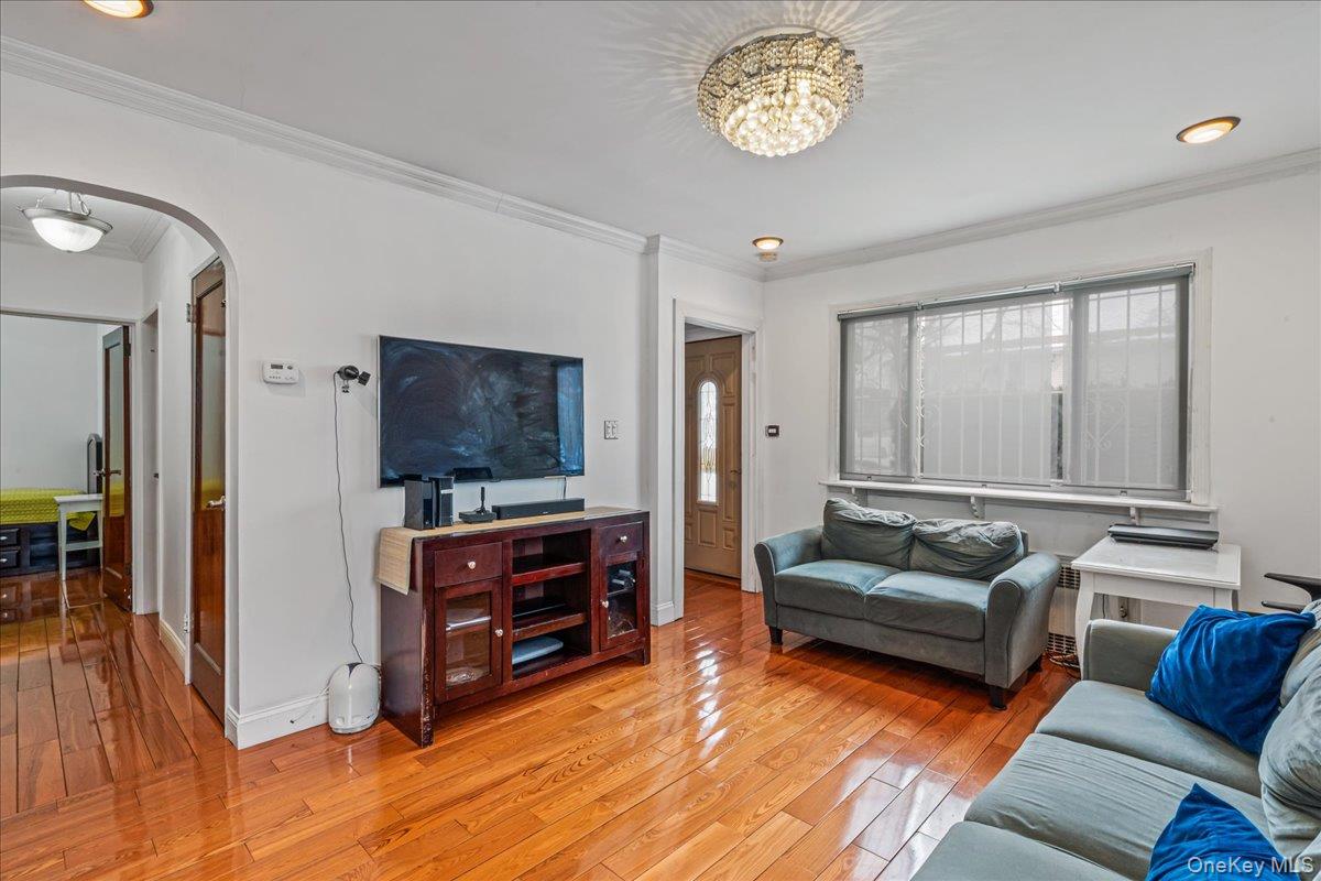 #5 photo, 14146 253rd Street, Rosedale , NY 11422