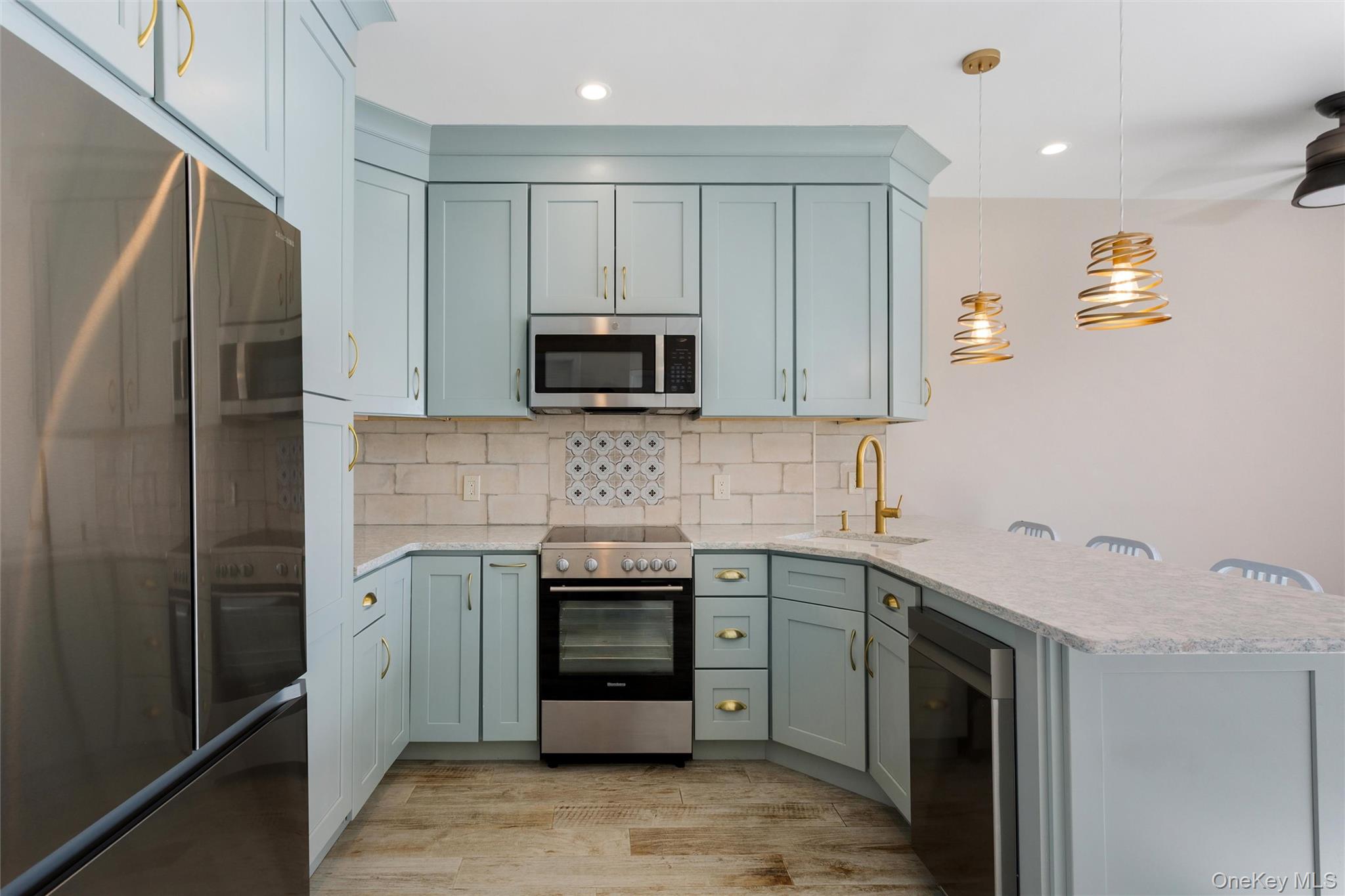 #4 photo, 2 Richmond Road, Lido Beach , NY 11561