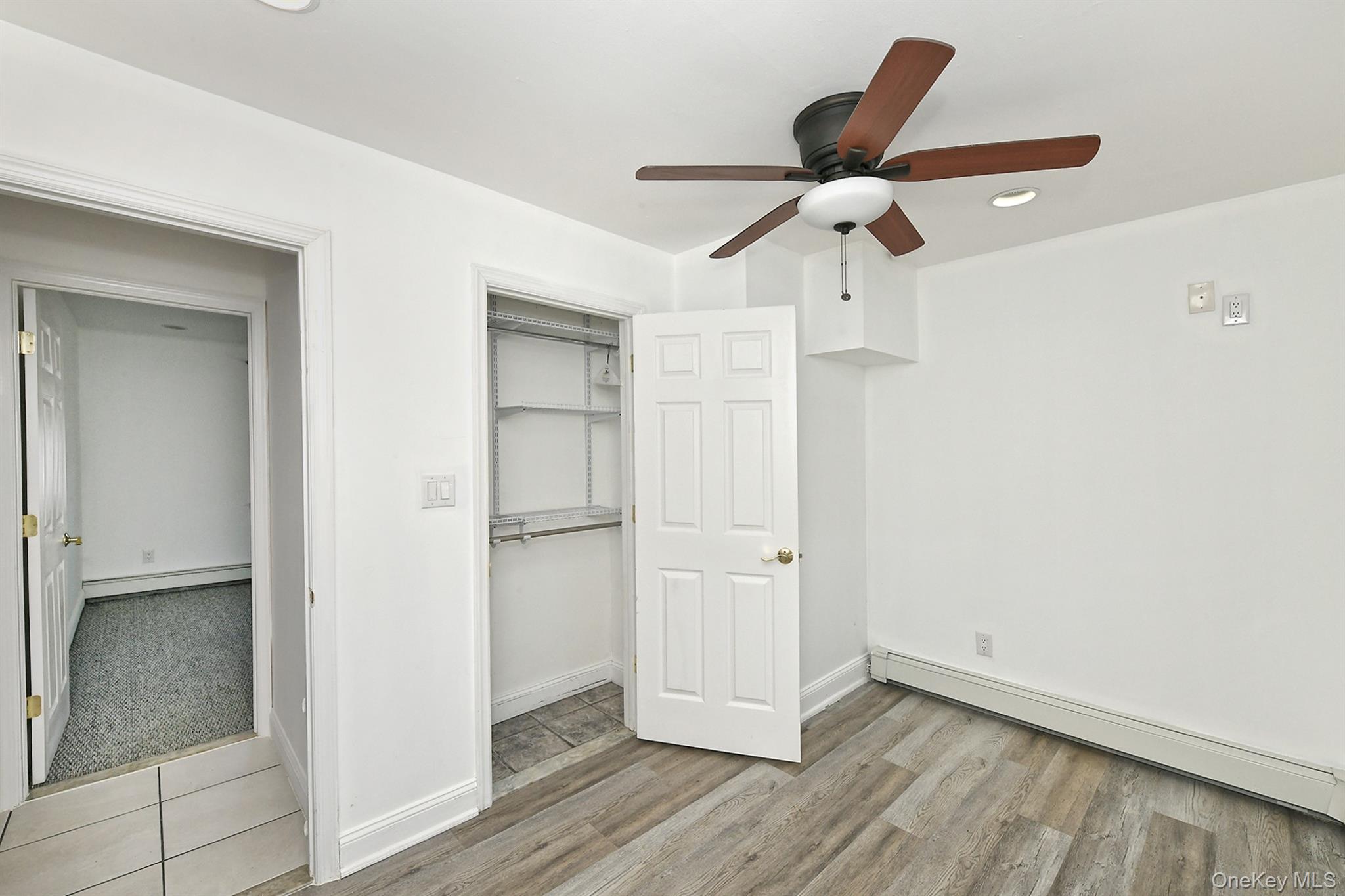 #15 photo, 33 Robin, Levittown , NY 11756