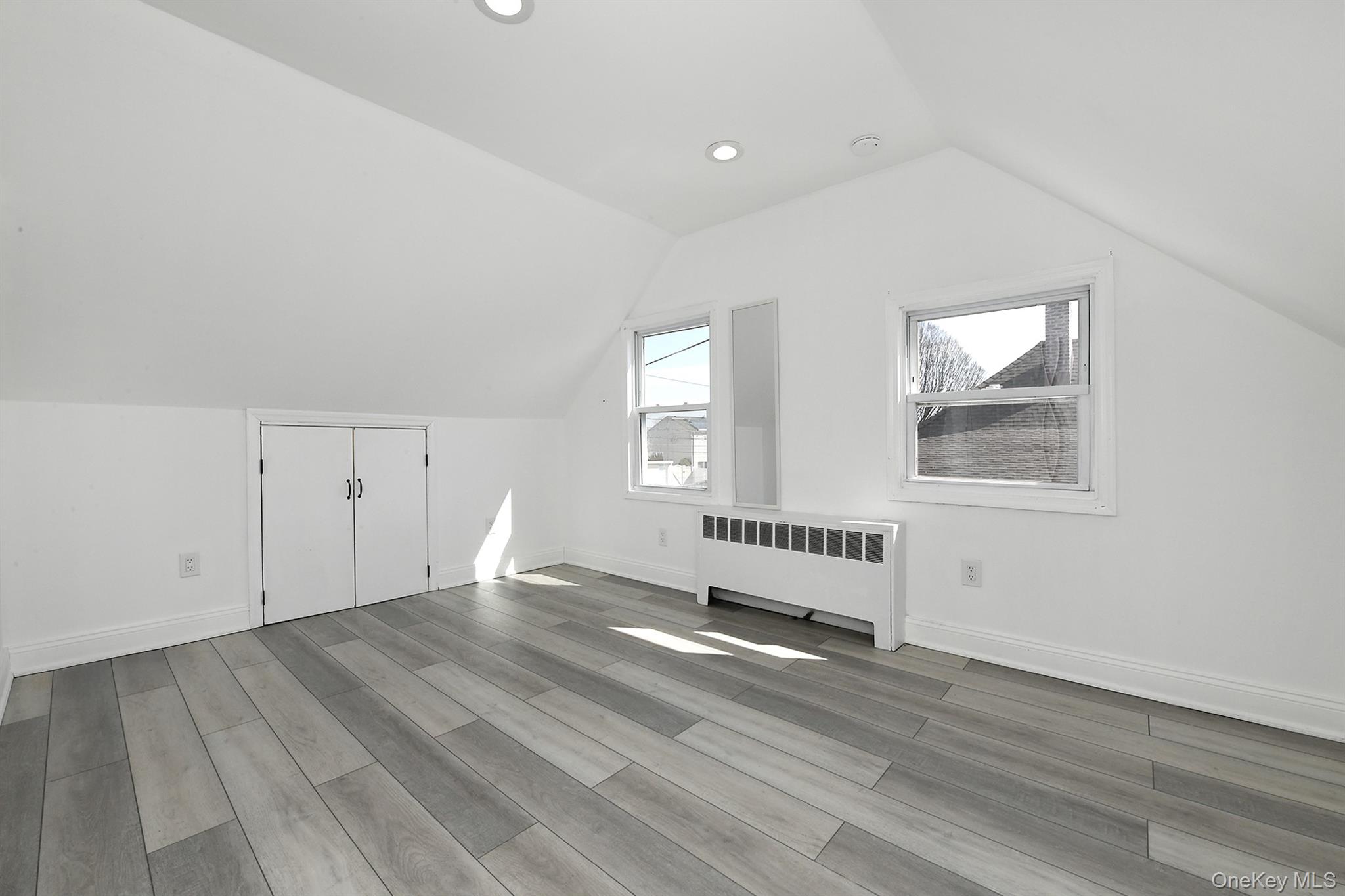 #19 photo, 33 Robin, Levittown , NY 11756