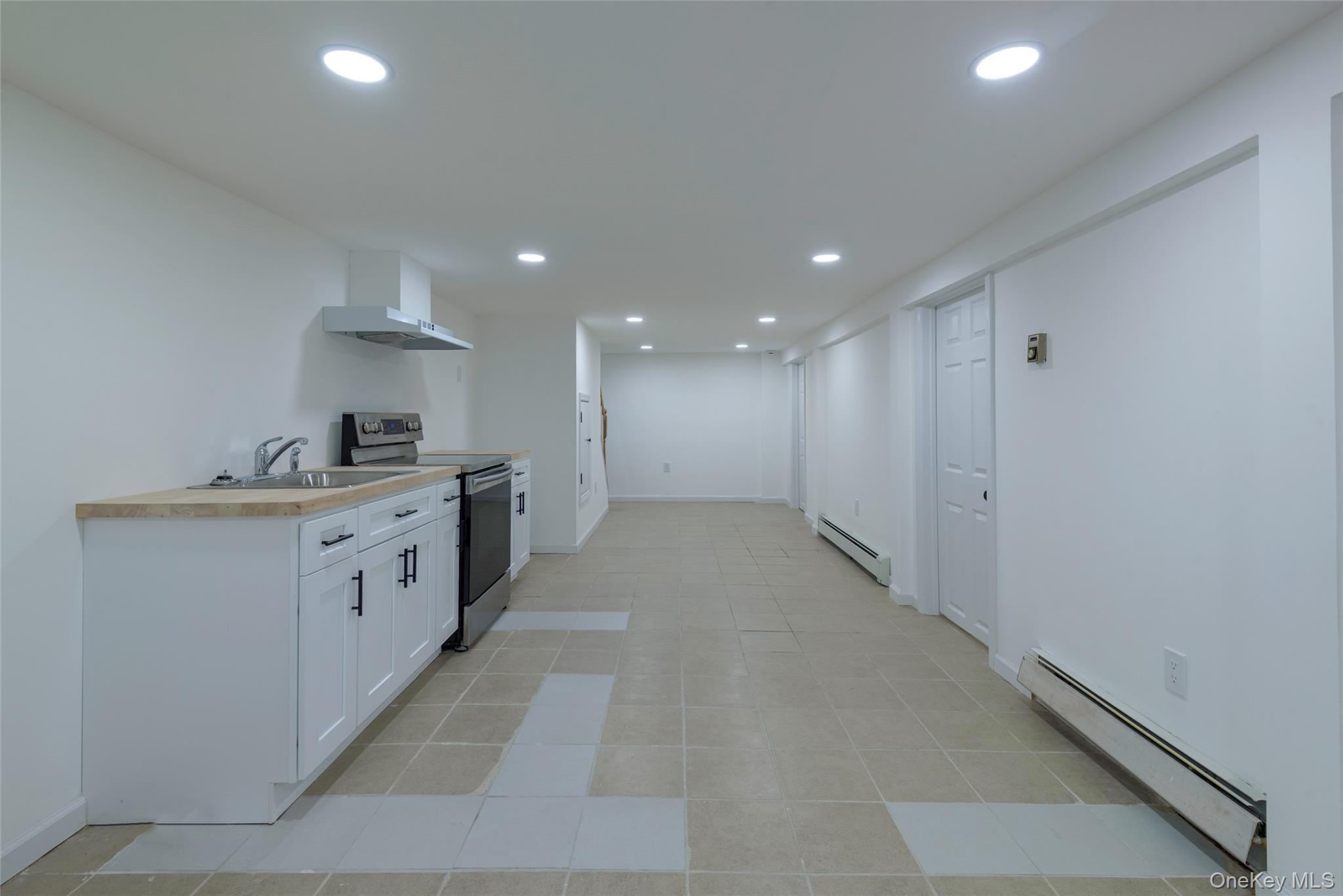 #13 photo, 78 S 23rd St, 东长岛 Wyandanch , NY 11798