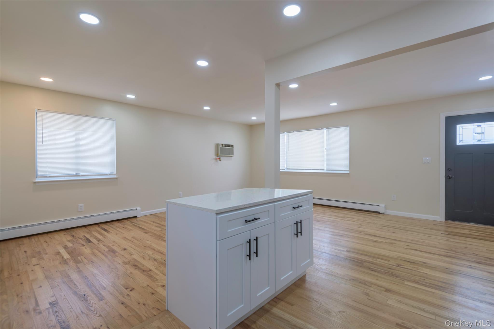 #2 photo, 78 S 23rd St, 东长岛 Wyandanch , NY 11798