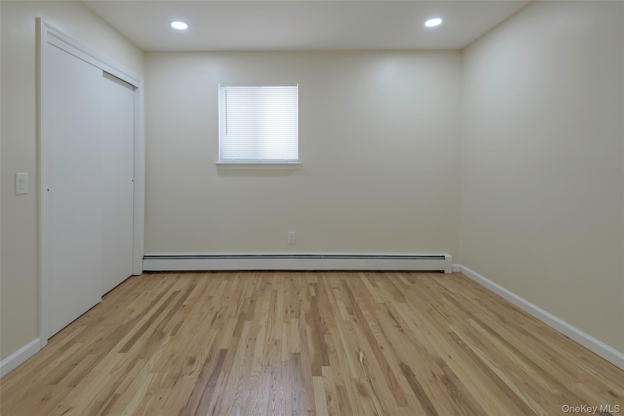 #7 photo, 78 S 23rd St, 东长岛 Wyandanch , NY 11798