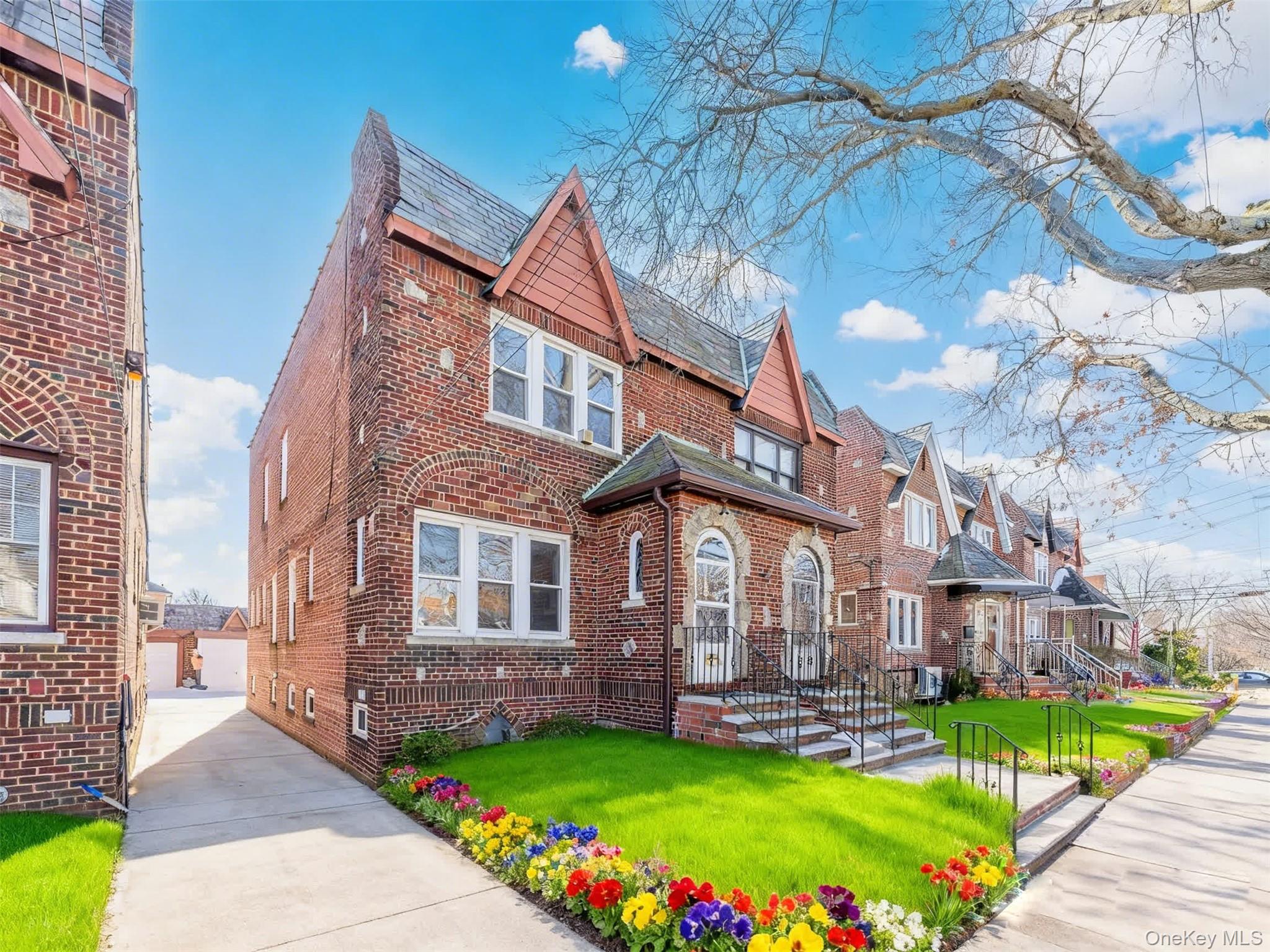 #2 photo, 20612 50th Avenue, קווינס Oakland Gardens , NY 11364