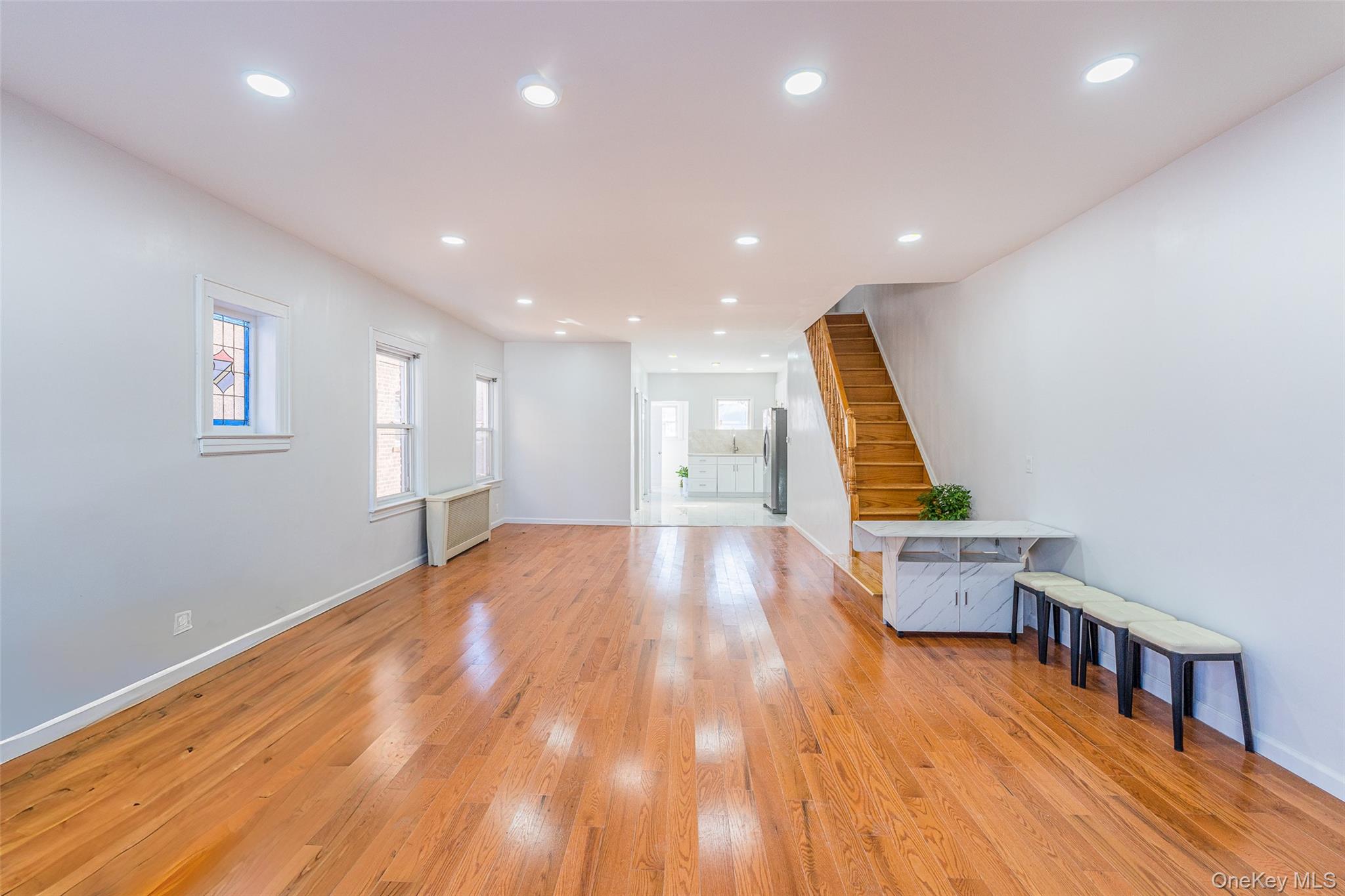 #6 photo, 20612 50th Avenue, קווינס Oakland Gardens , NY 11364