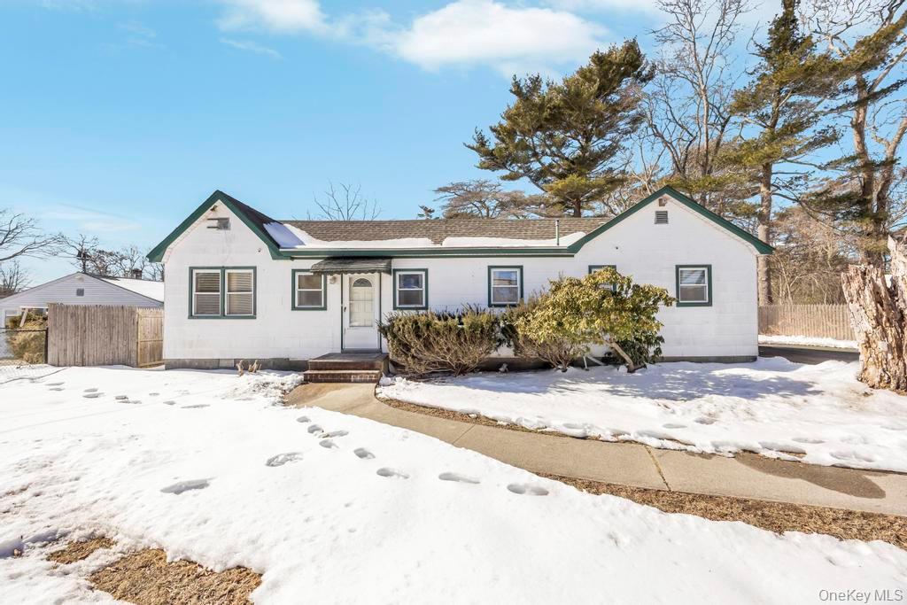 #3 photo, 114 Monroe Drive, सफ़ोक काउंटी Mastic Beach , NY 11951