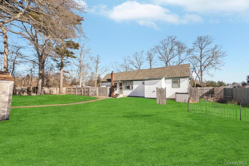 #6 photo, 114 Monroe Drive, सफ़ोक काउंटी Mastic Beach , NY 11951