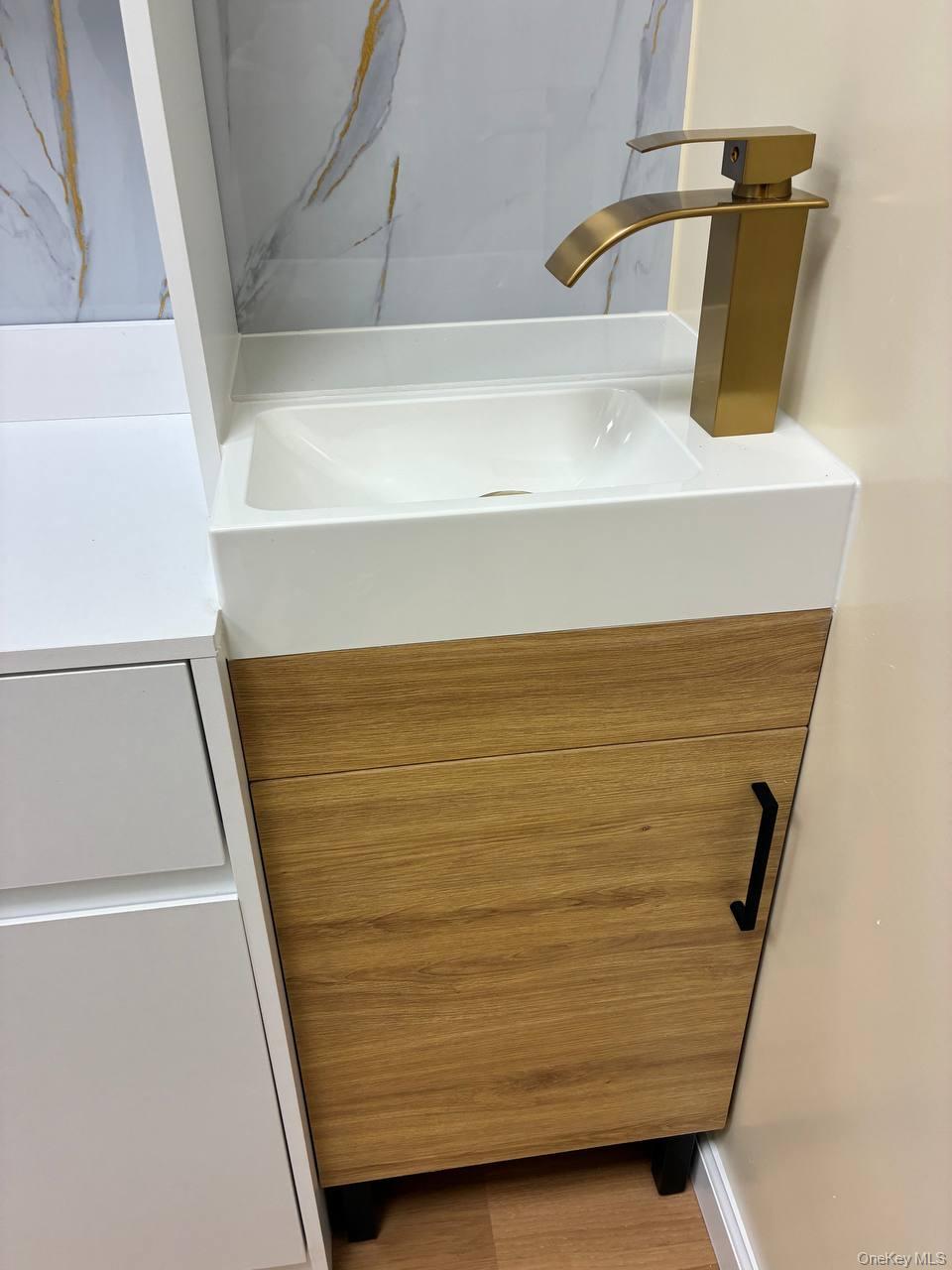 #13 photo, 1231 Broadway, Hewlett , NY 11557