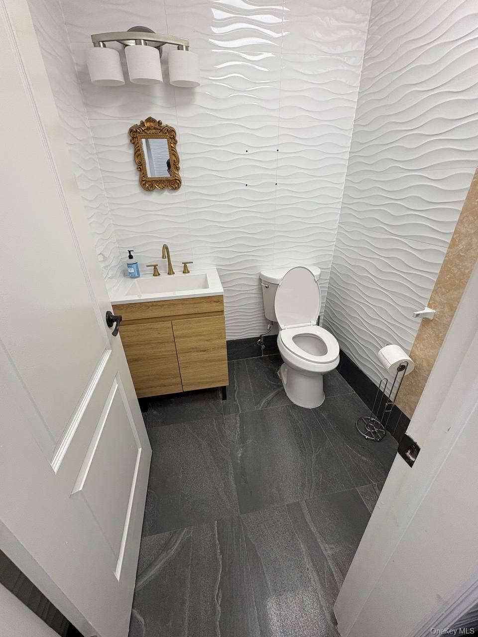 #9 photo, 1231 Broadway, Hewlett , NY 11557