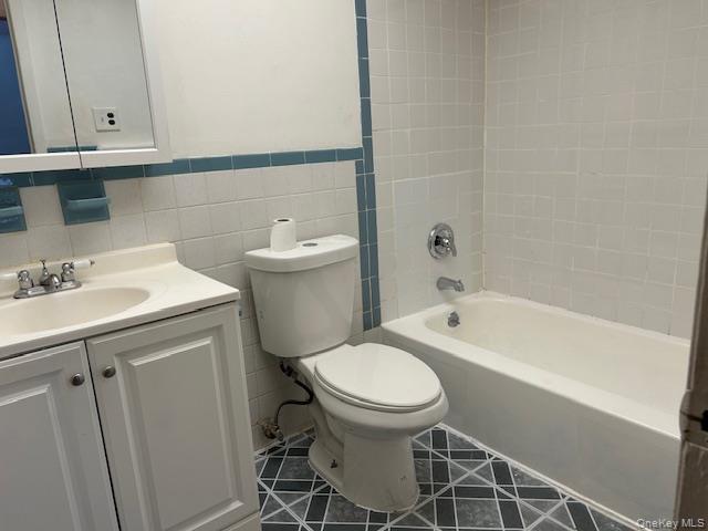 #4 photo, 14438 184th Street, Springfield Gardens , NY 11413