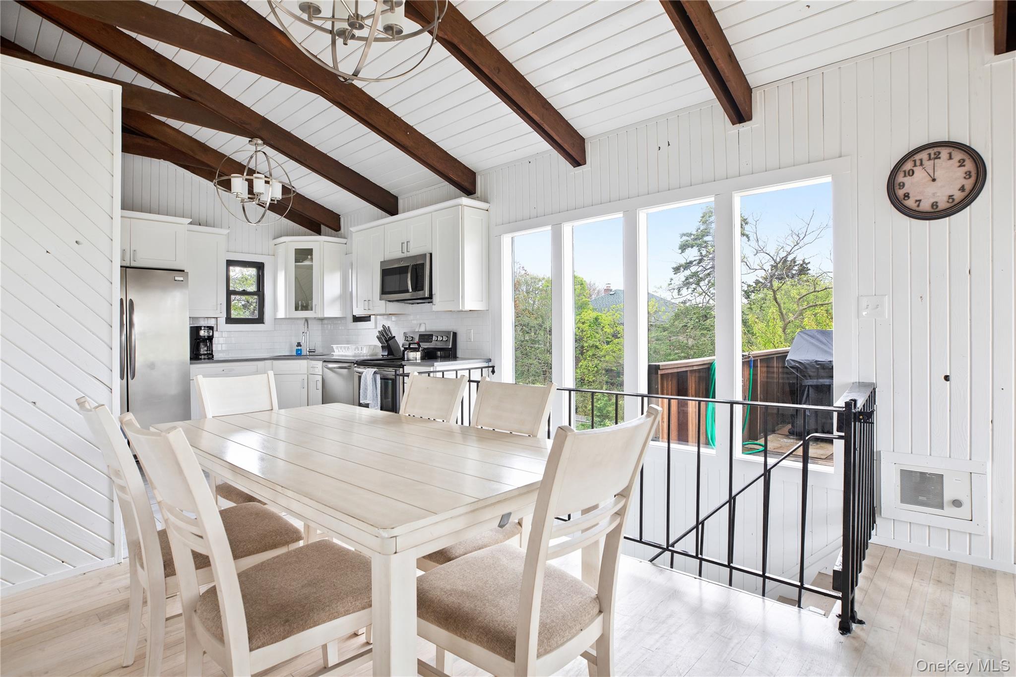 #7 photo, 26 Duneway Avenue, सफ़ोक काउंटी Seaview , NY 11770