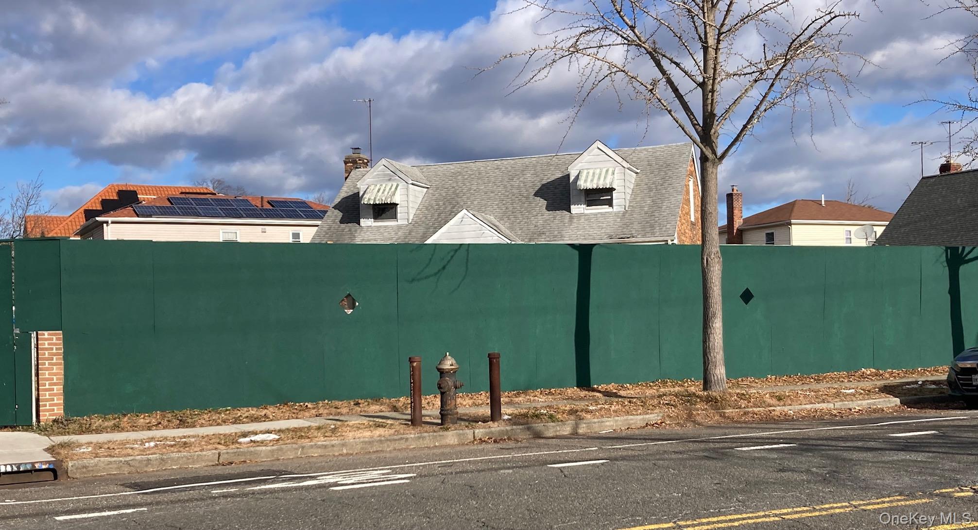 #1 photo, 26401 82nd Avenue, Glen Oaks , NY 11004