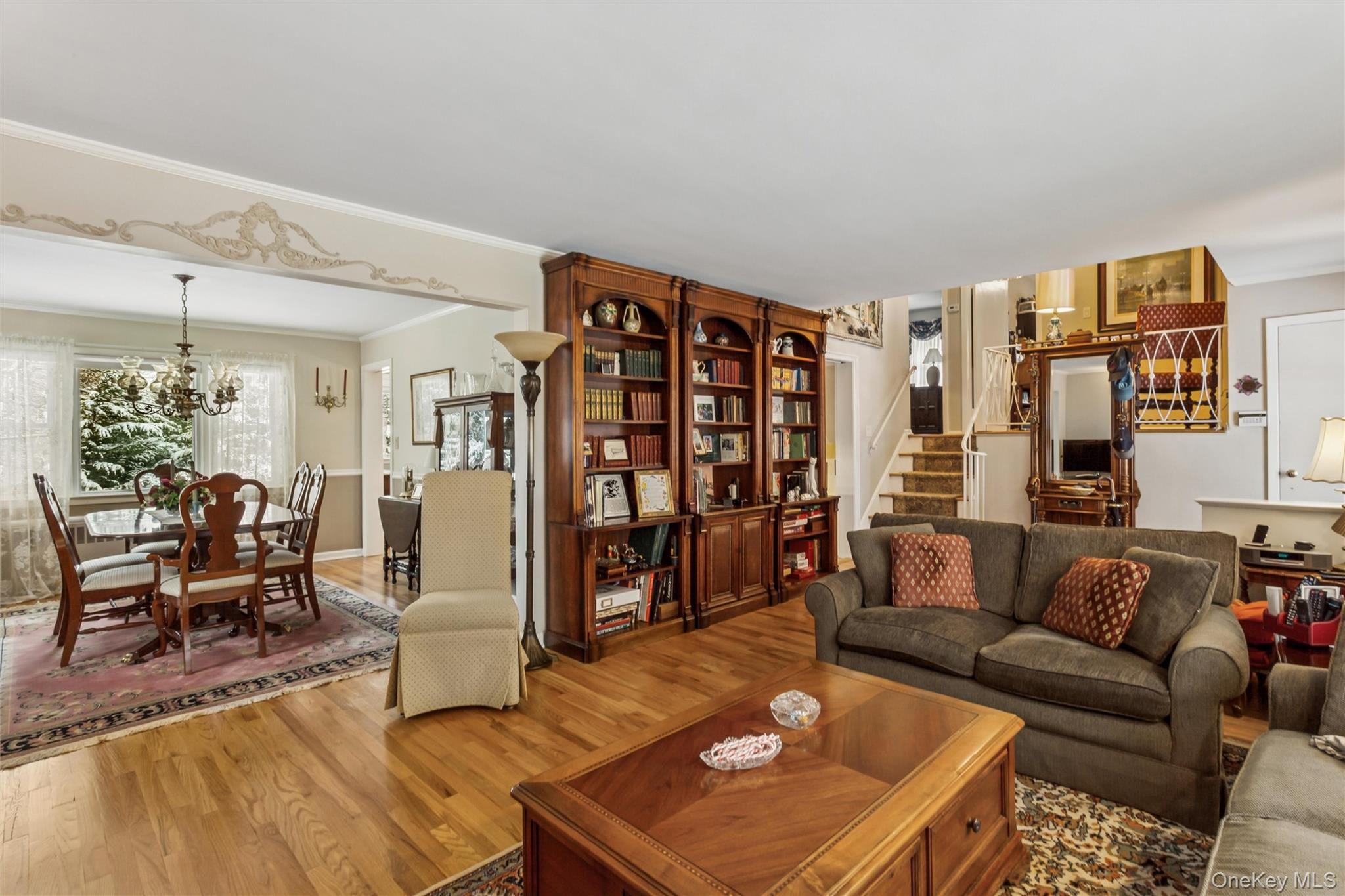 #6 photo, 688 Hempstead Avenue, Rockville Centre , NY 11570