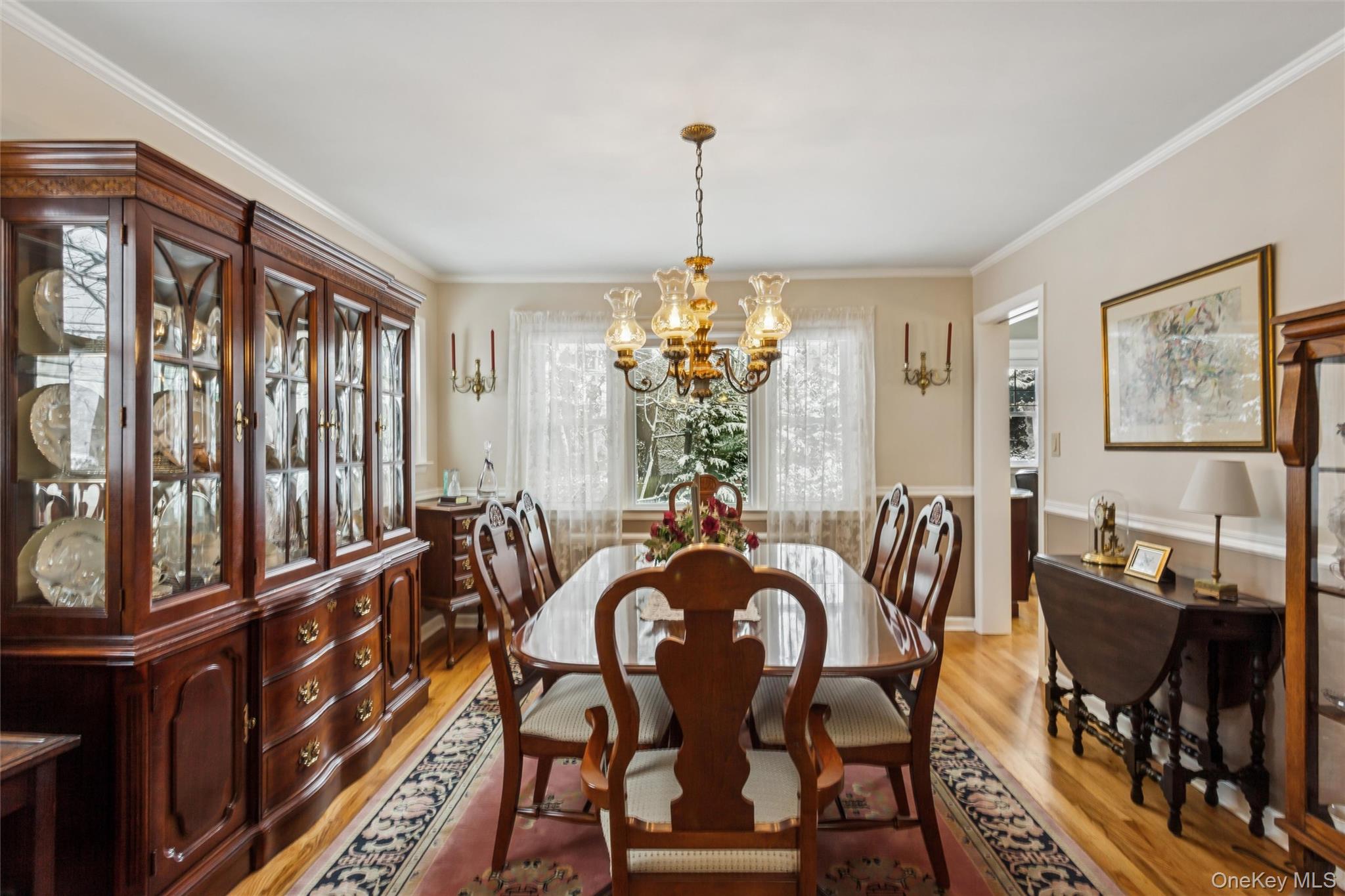 #7 photo, 688 Hempstead Avenue, Rockville Centre , NY 11570