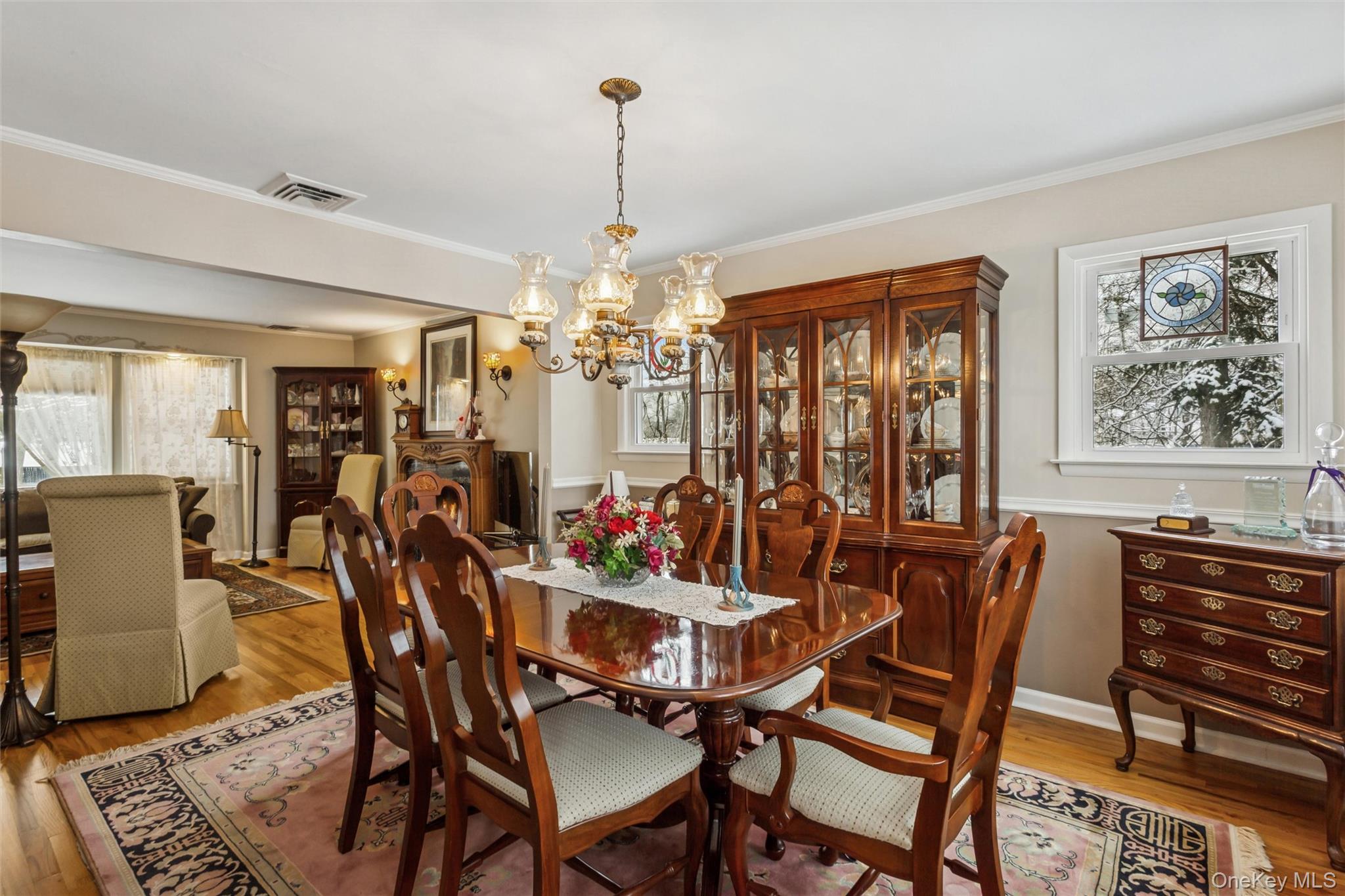 #8 photo, 688 Hempstead Avenue, Rockville Centre , NY 11570