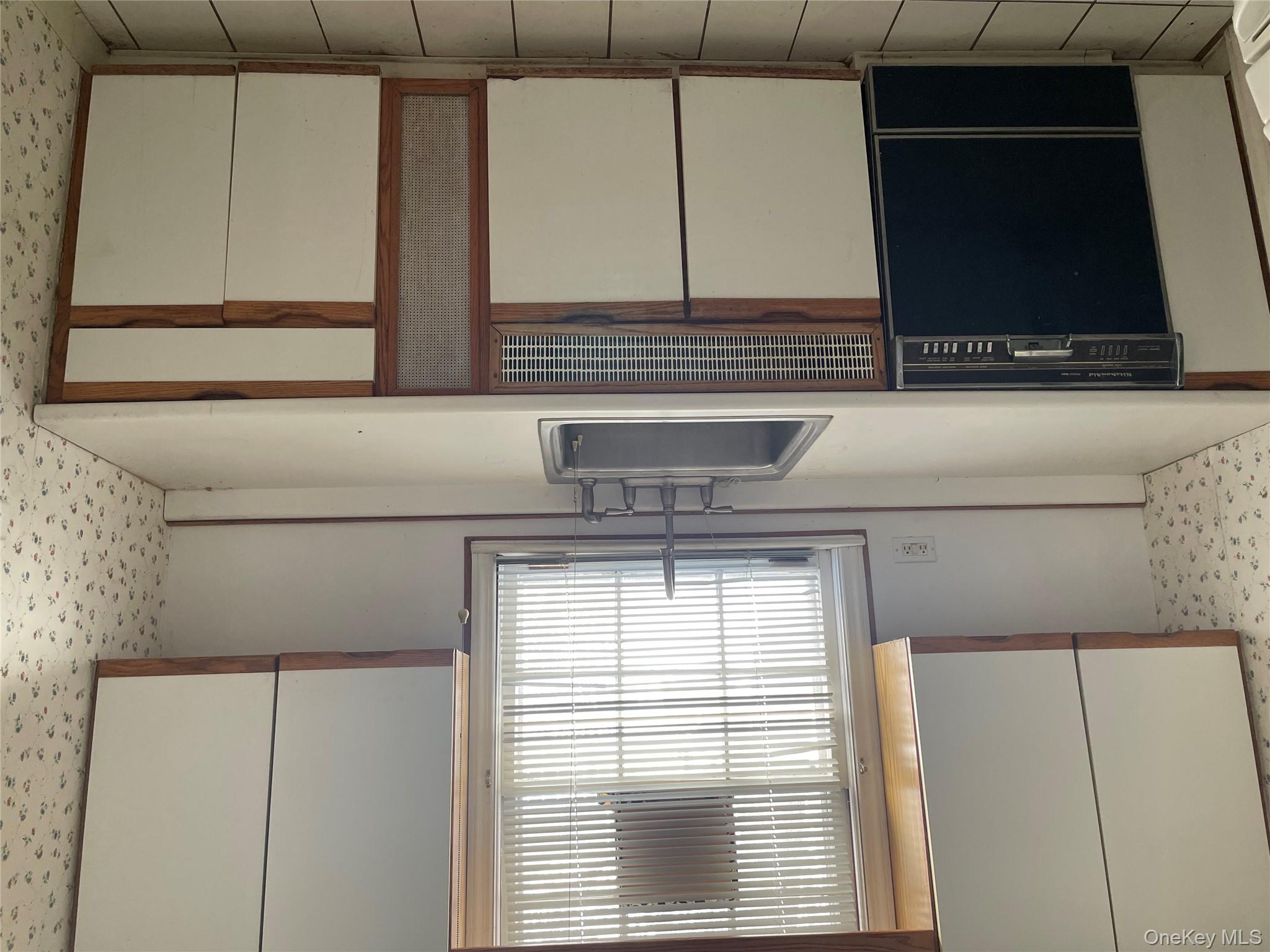 #6 photo, 39 McCollum Place, Yonkers , NY 10704